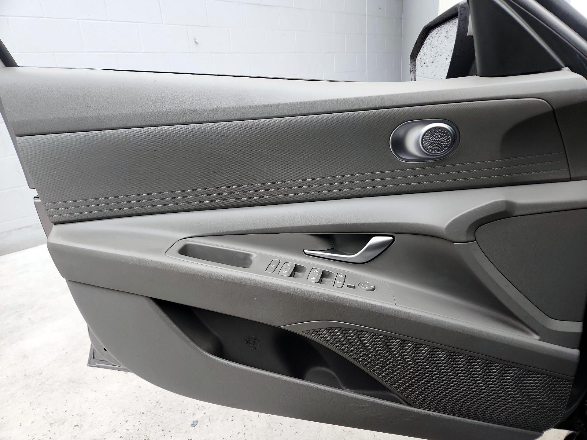 Thumbnail: 2023 Hyundai Elantra - 12