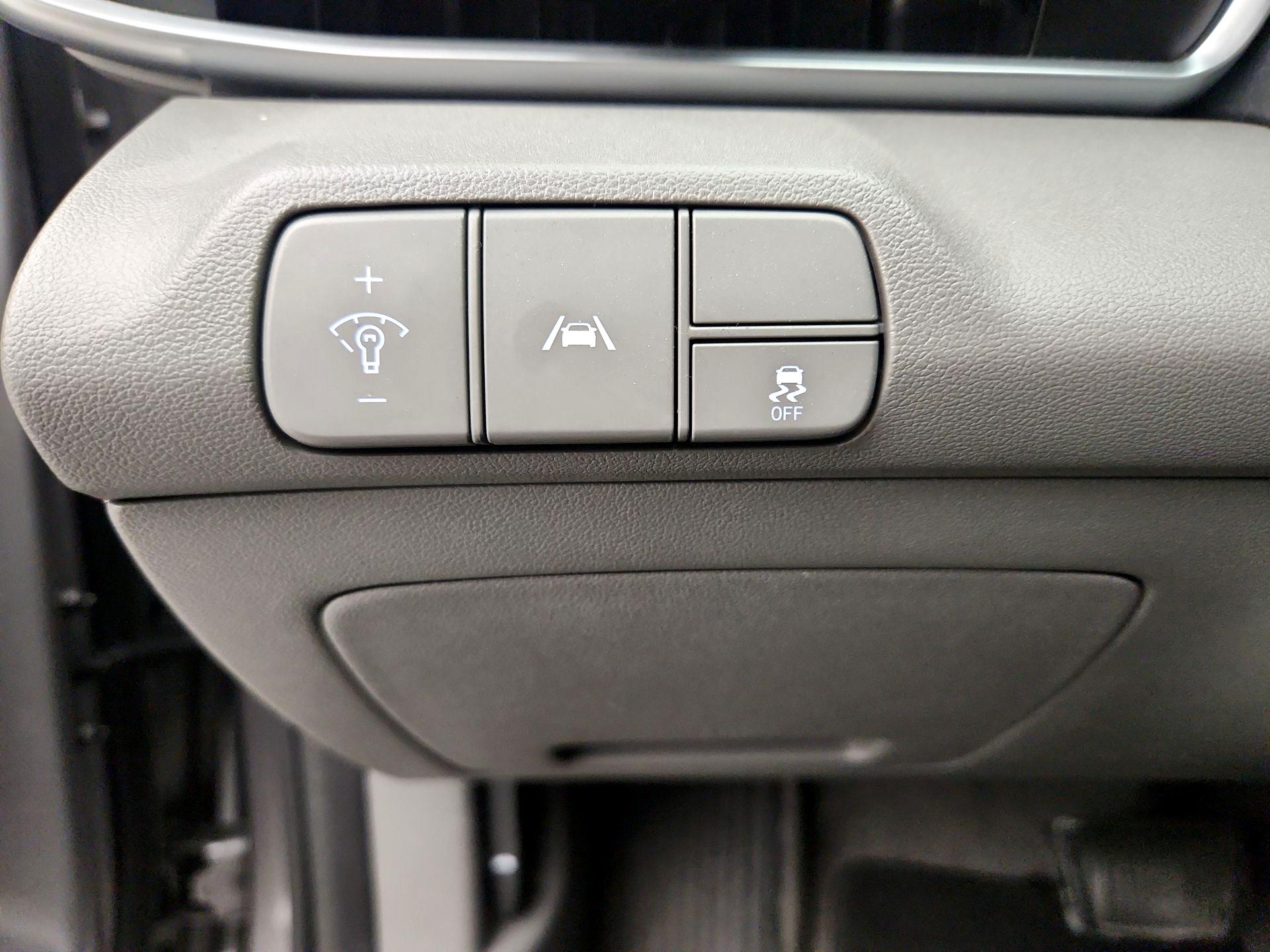 Thumbnail: 2023 Hyundai Elantra - 13