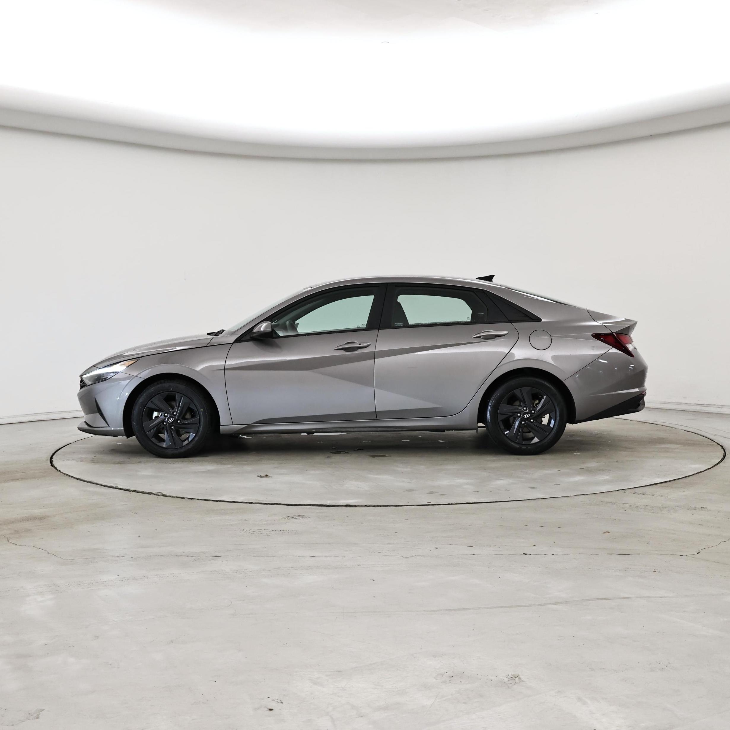 Thumbnail: 2023 Hyundai Elantra - 3