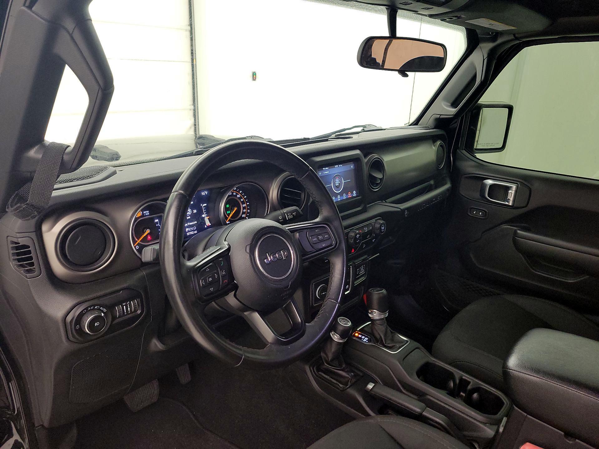 Thumbnail: 2020 Jeep Wrangler - 9