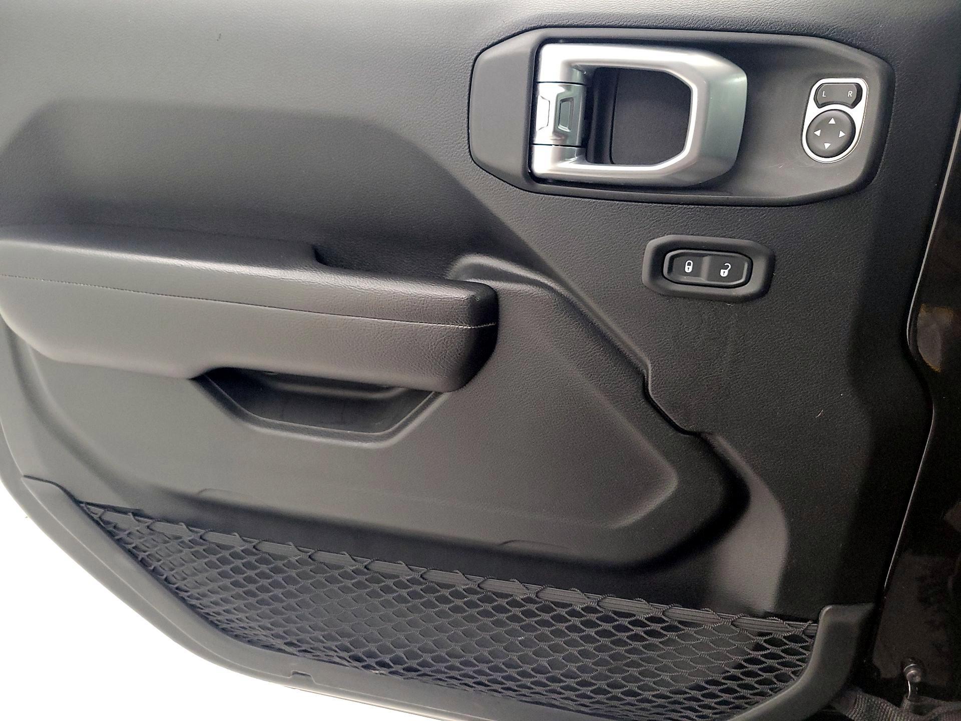 Thumbnail: 2020 Jeep Wrangler - 12