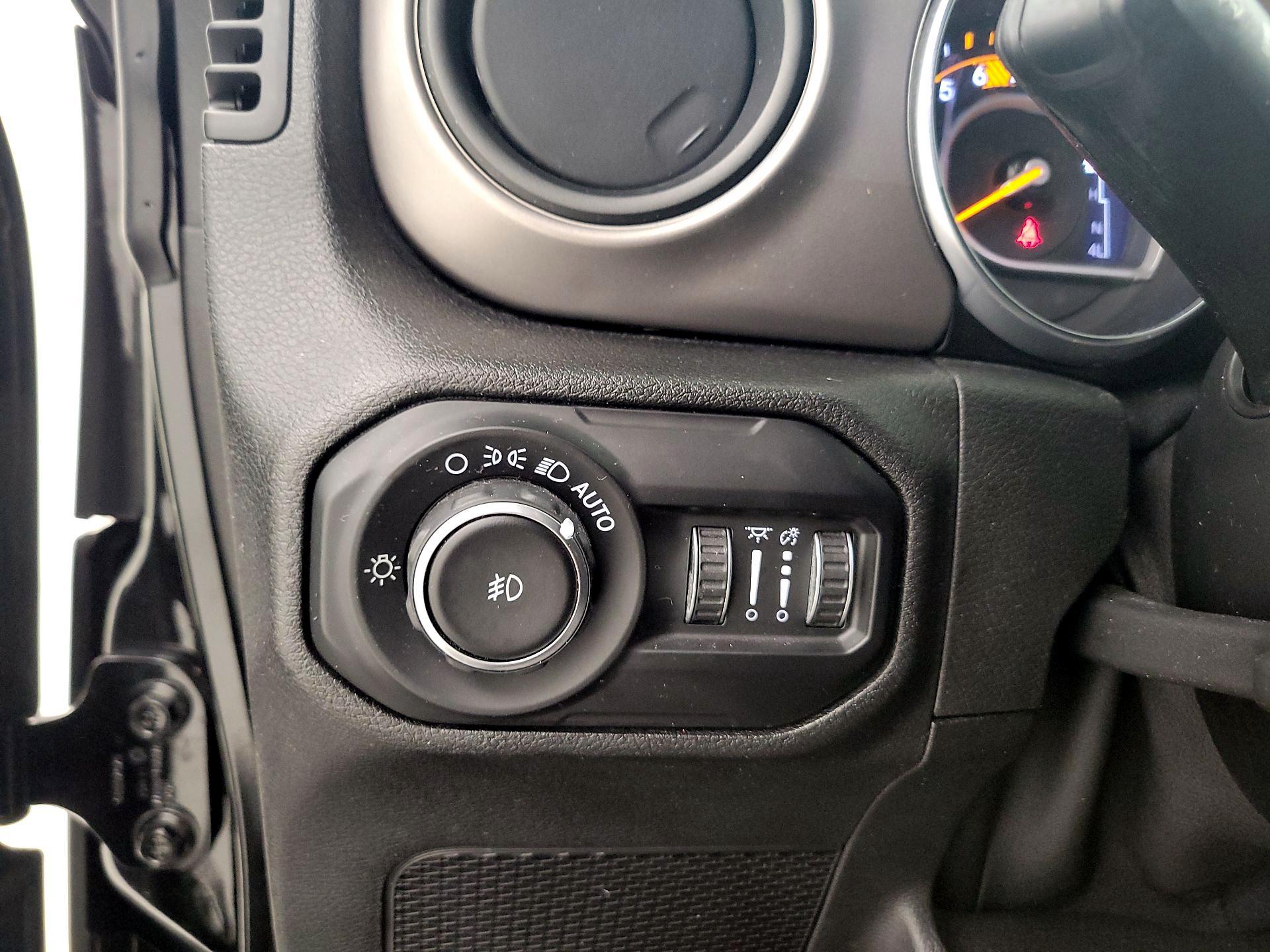 Thumbnail: 2020 Jeep Wrangler - 13