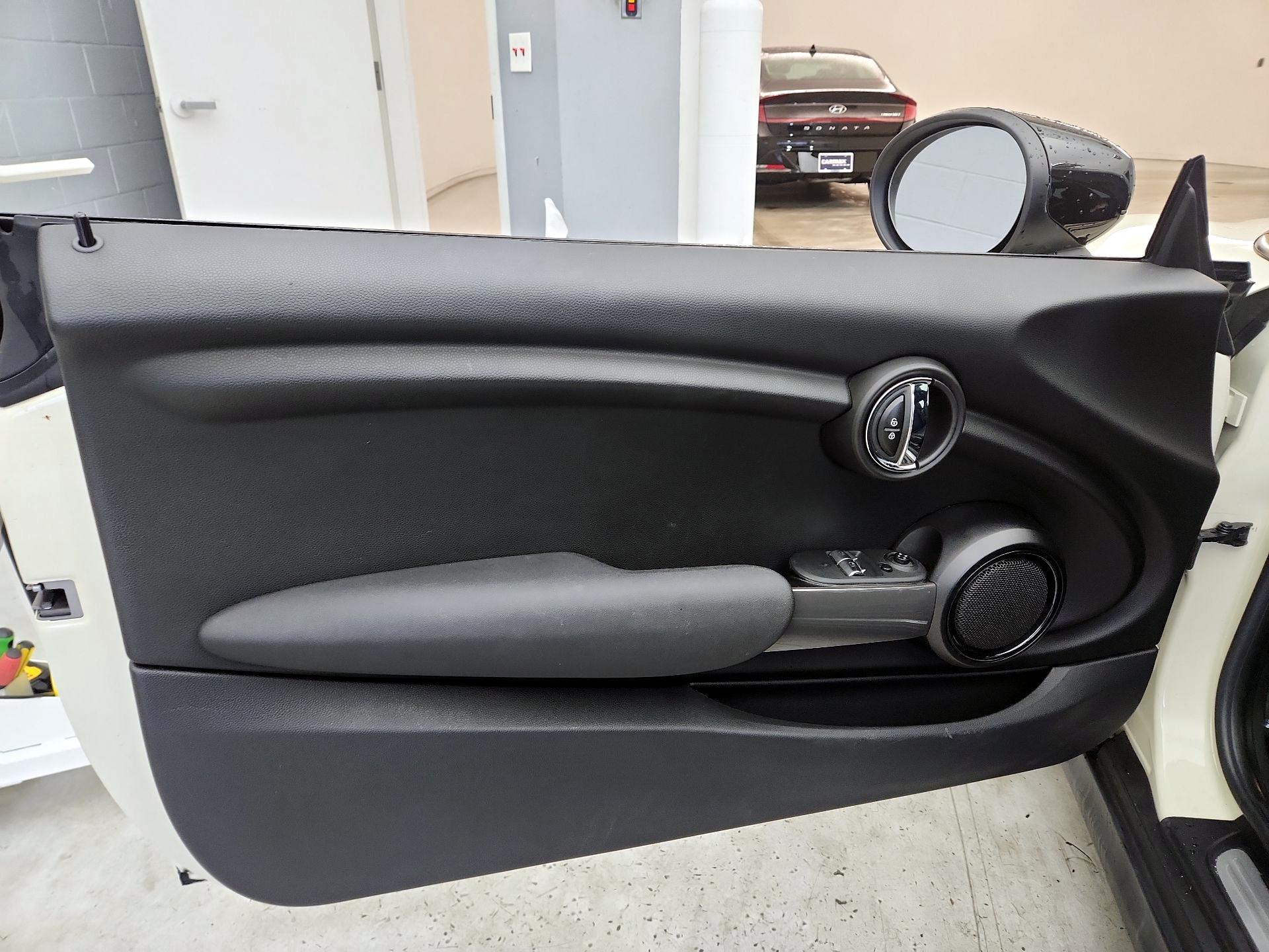 Thumbnail: 2021 MINI Cooper Hardtop - 12