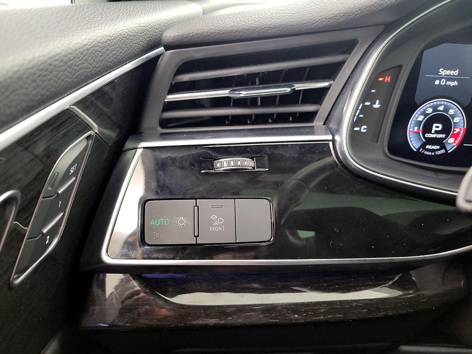 Thumbnail: 2021 Audi Q7 - 13