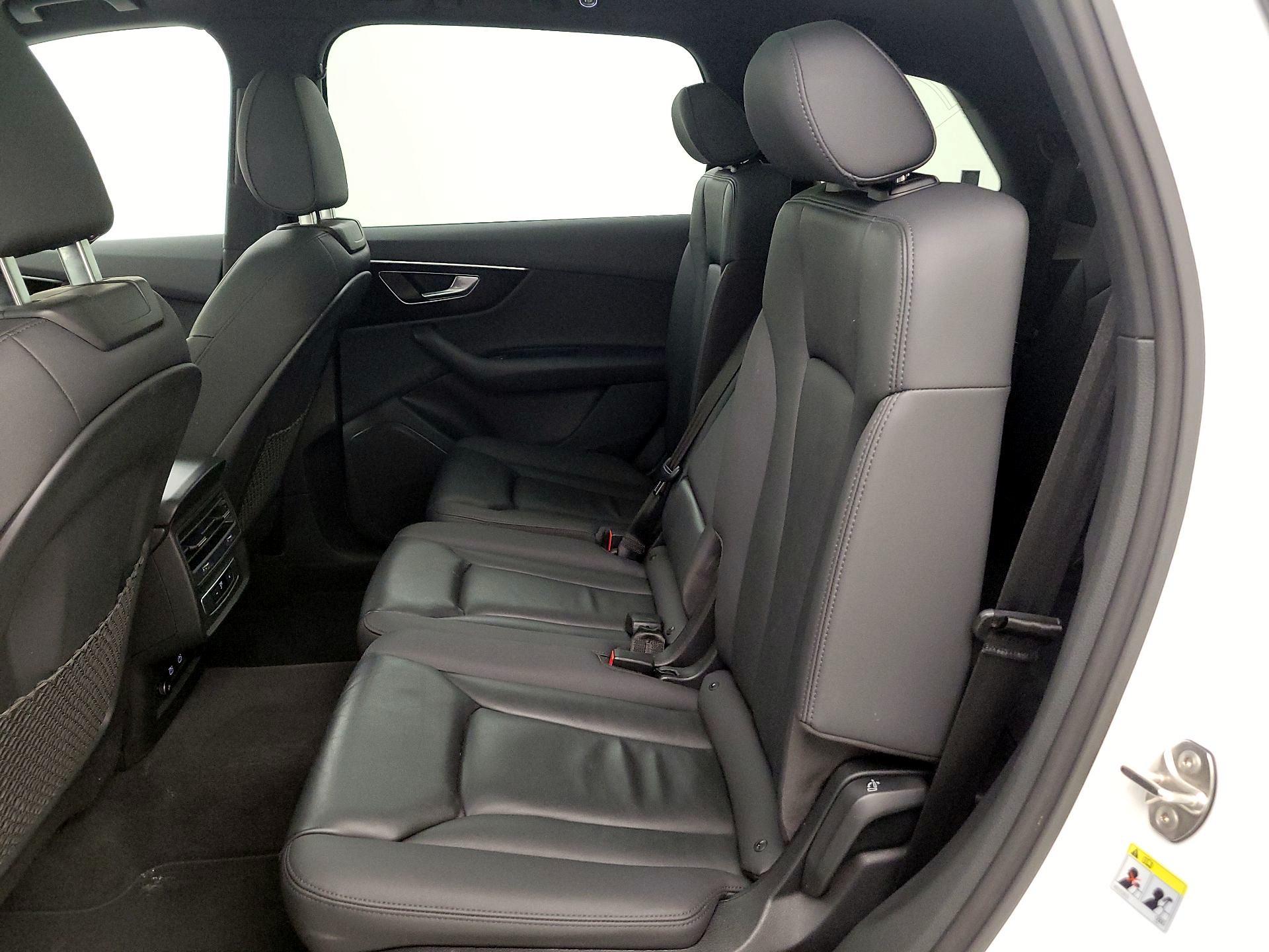 Thumbnail: 2021 Audi Q7 - 20