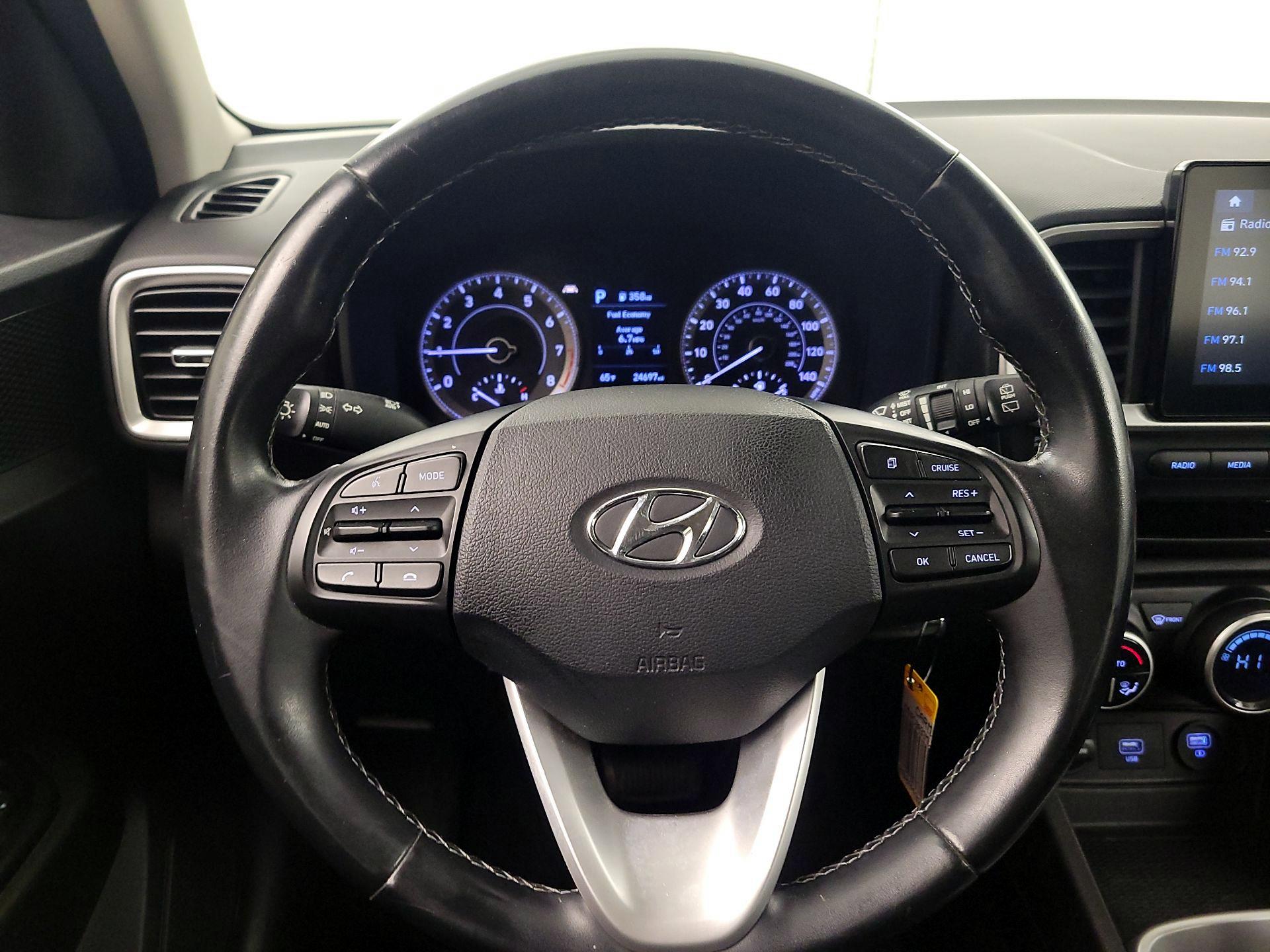 Thumbnail: 2021 Hyundai Venue - 10