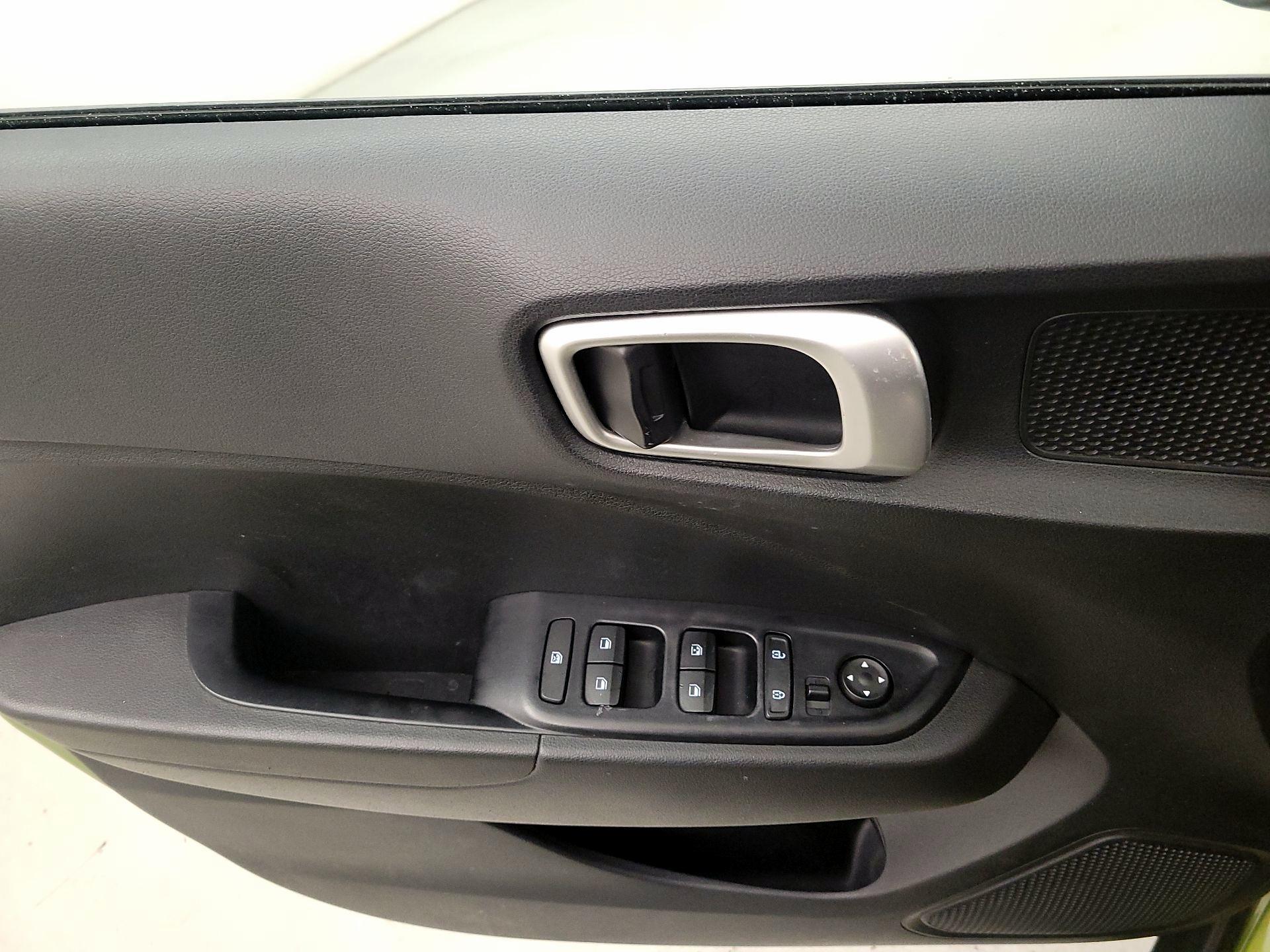 Thumbnail: 2021 Hyundai Venue - 12