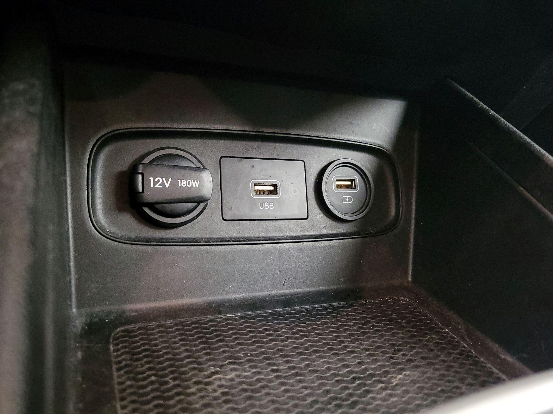 Thumbnail: 2021 Hyundai Venue - 18