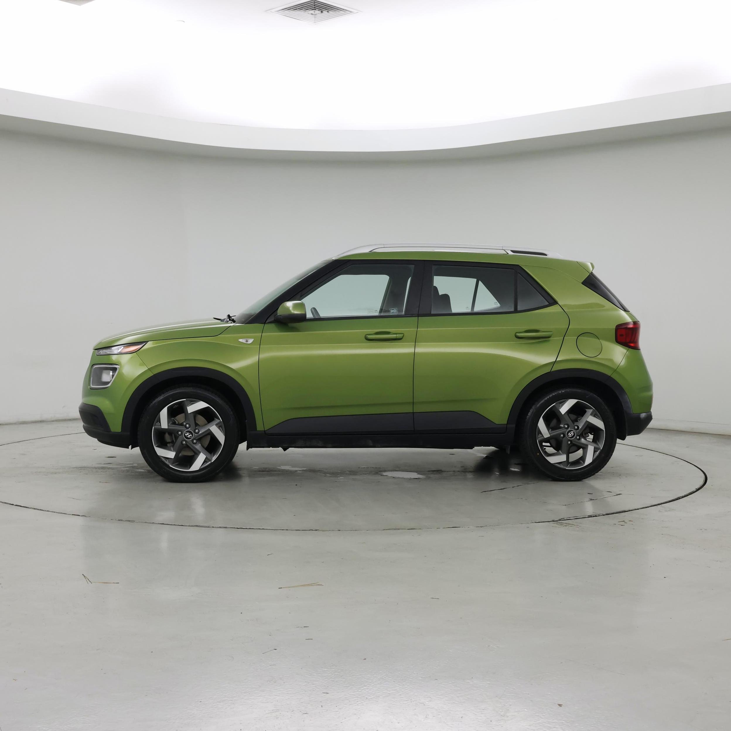 Thumbnail: 2021 Hyundai Venue - 3