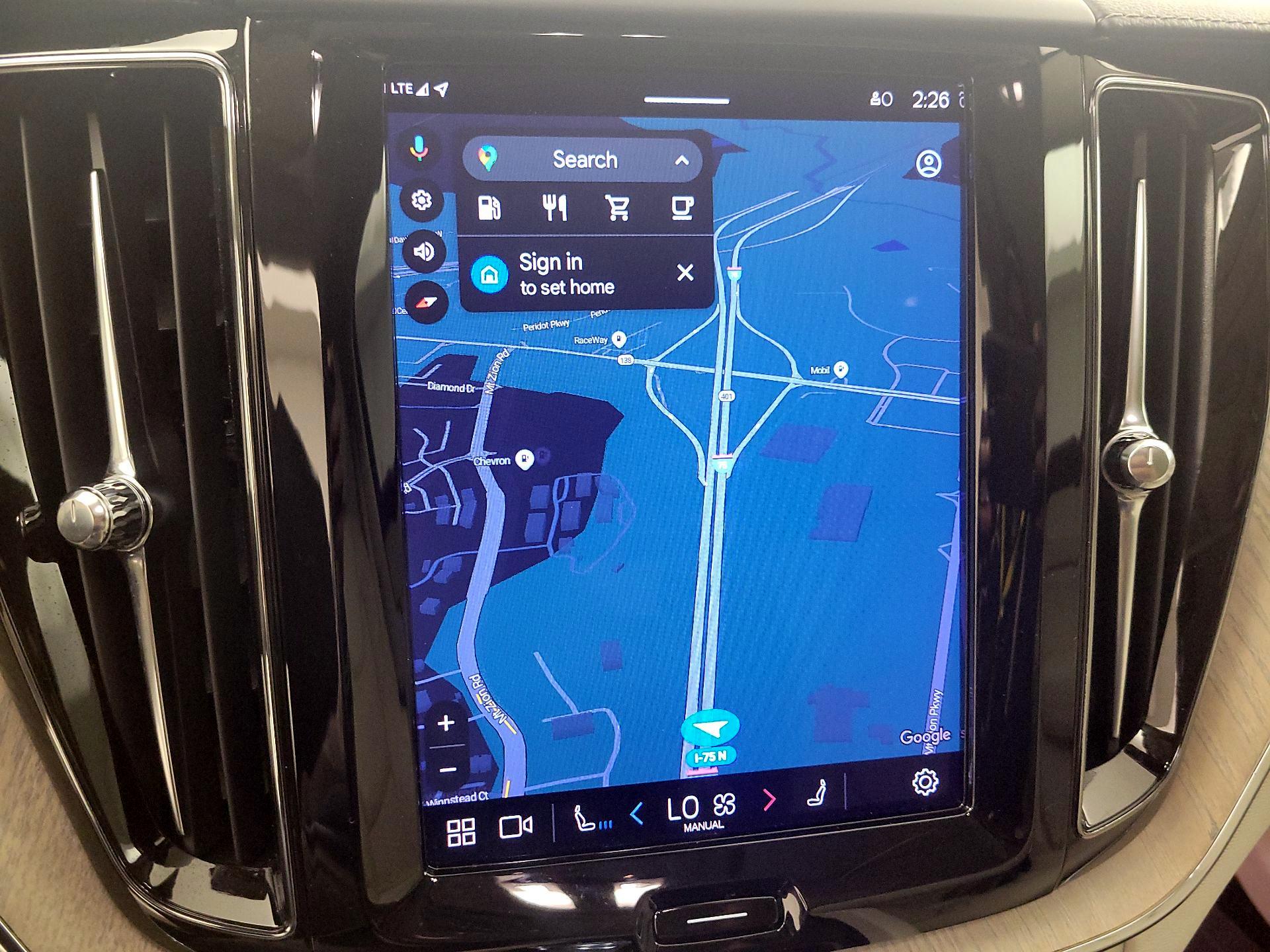 Thumbnail: 2022 Volvo XC60 - 14