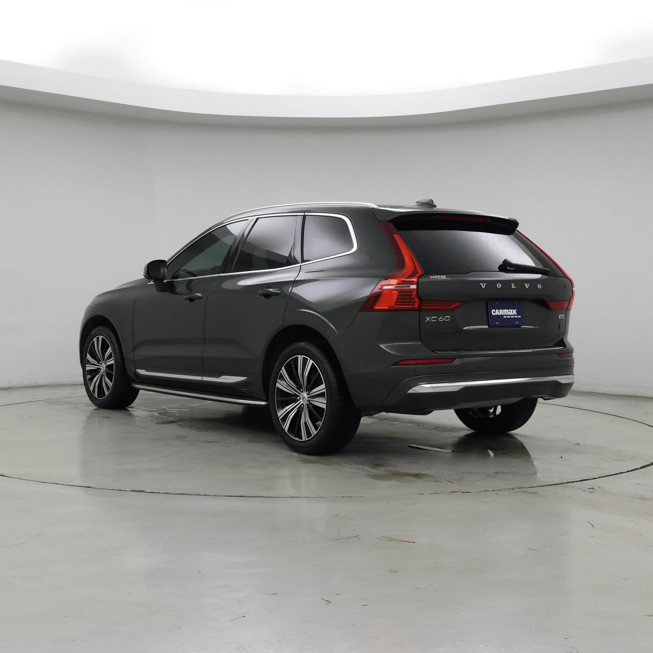 Thumbnail: 2022 Volvo XC60 - 2