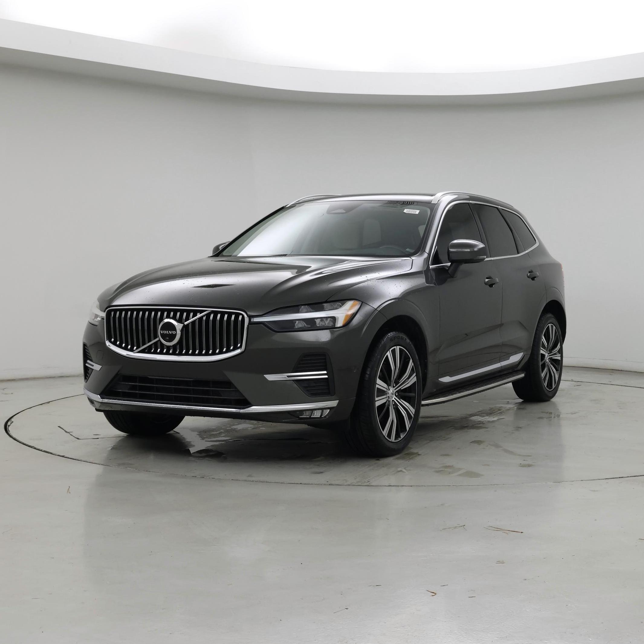 Thumbnail: 2022 Volvo XC60 - 4