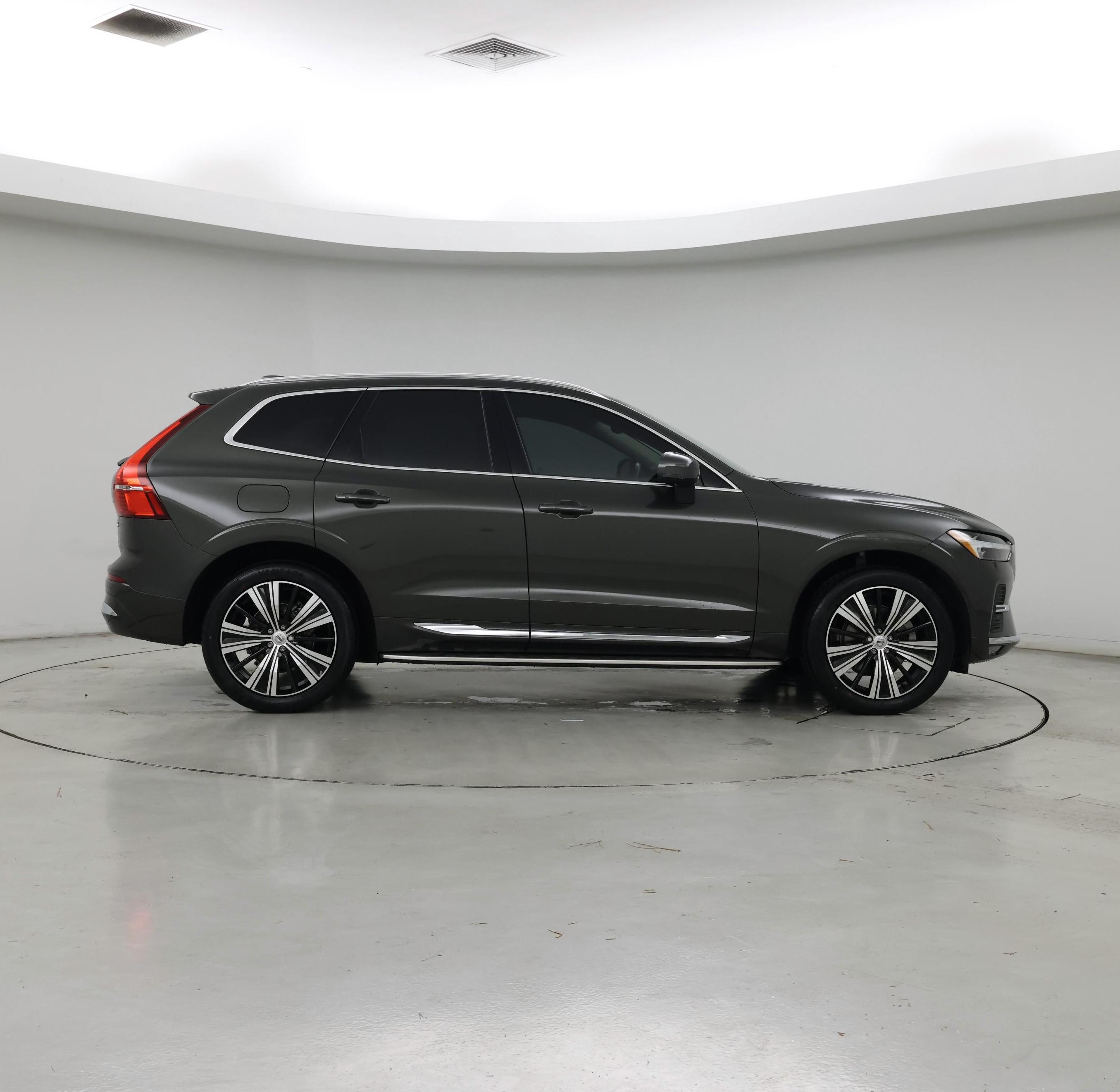 Thumbnail: 2022 Volvo XC60 - 7