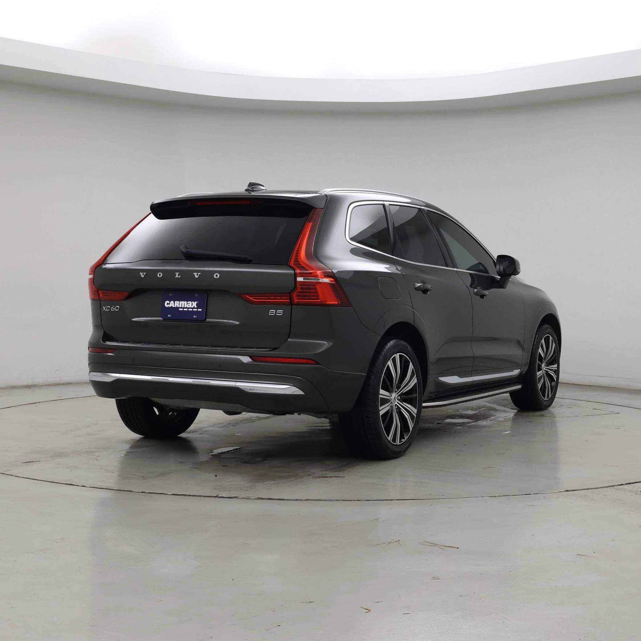 Thumbnail: 2022 Volvo XC60 - 8