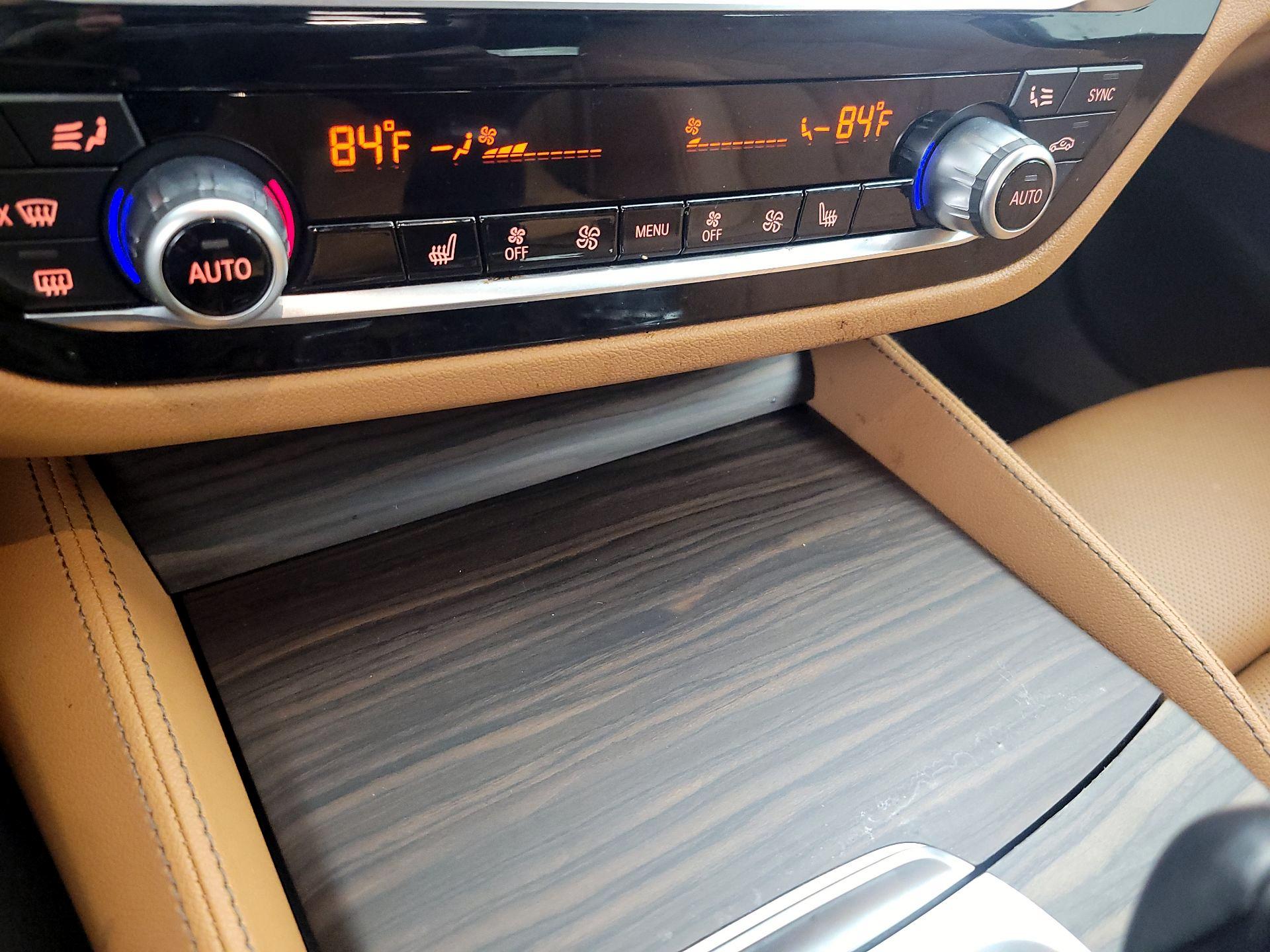 Thumbnail: 2023 BMW 5 Series - 17