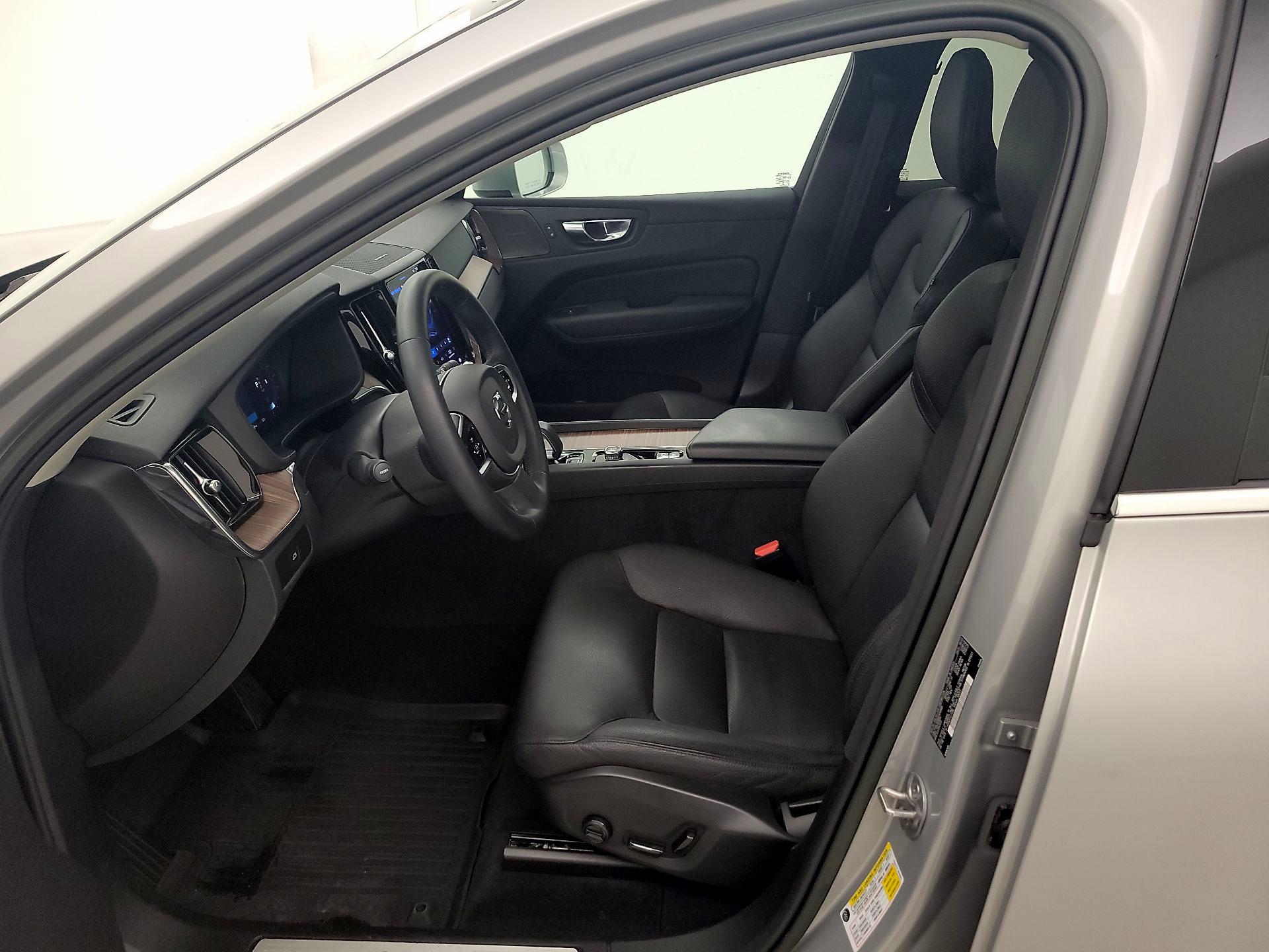 Thumbnail: 2023 Volvo XC60 - 11