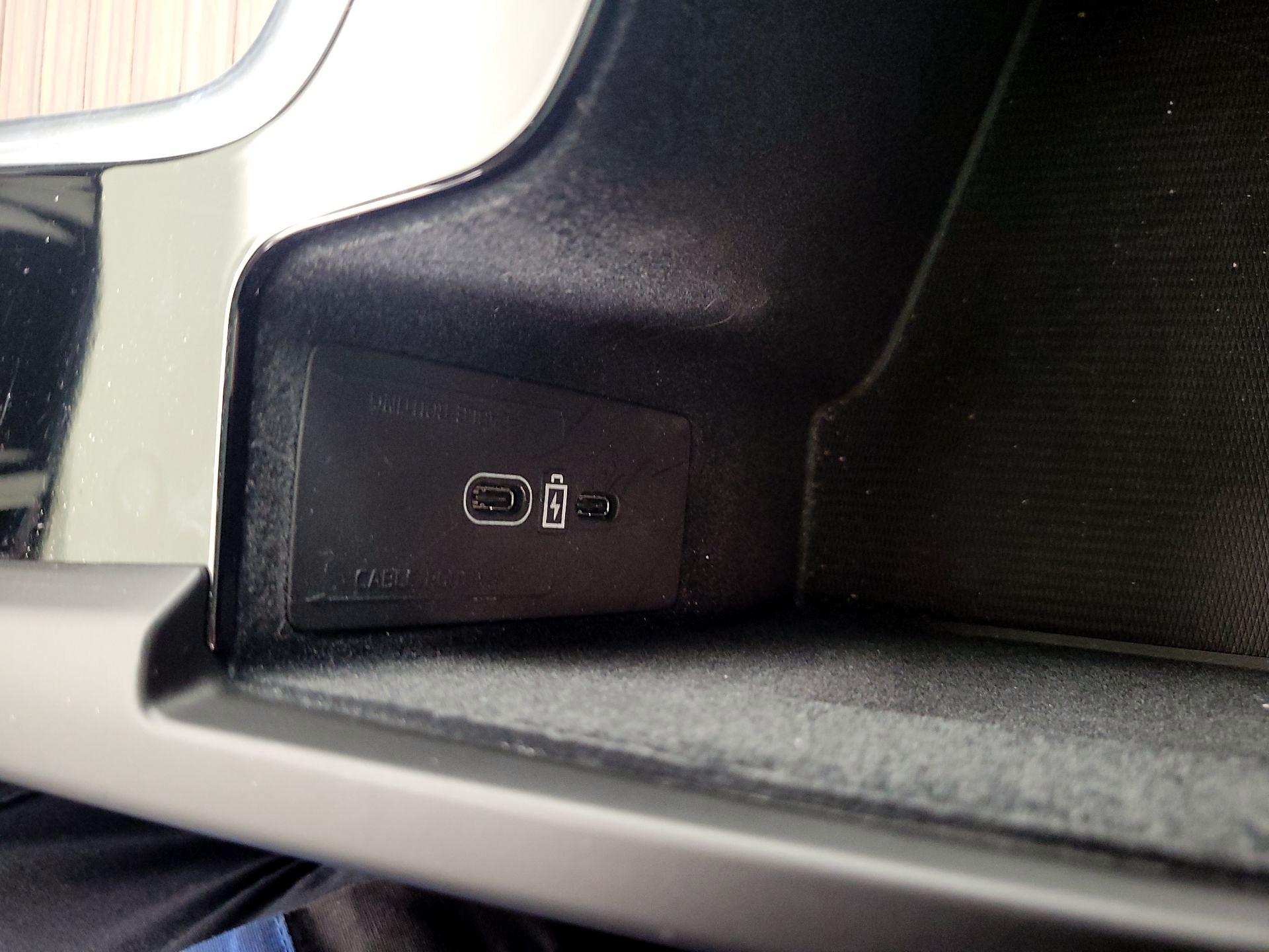 Thumbnail: 2023 Volvo XC60 - 19