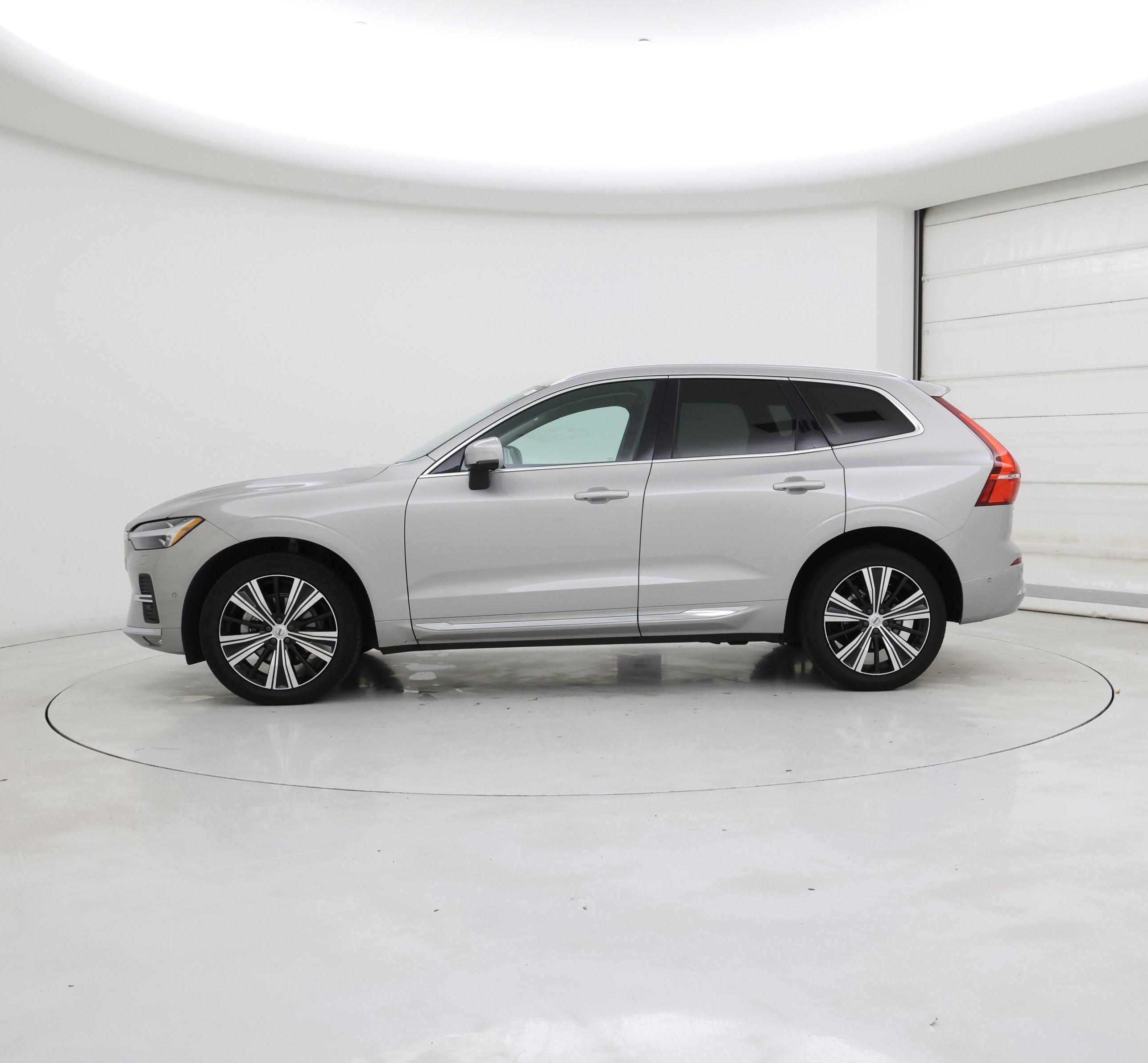 Thumbnail: 2023 Volvo XC60 - 3