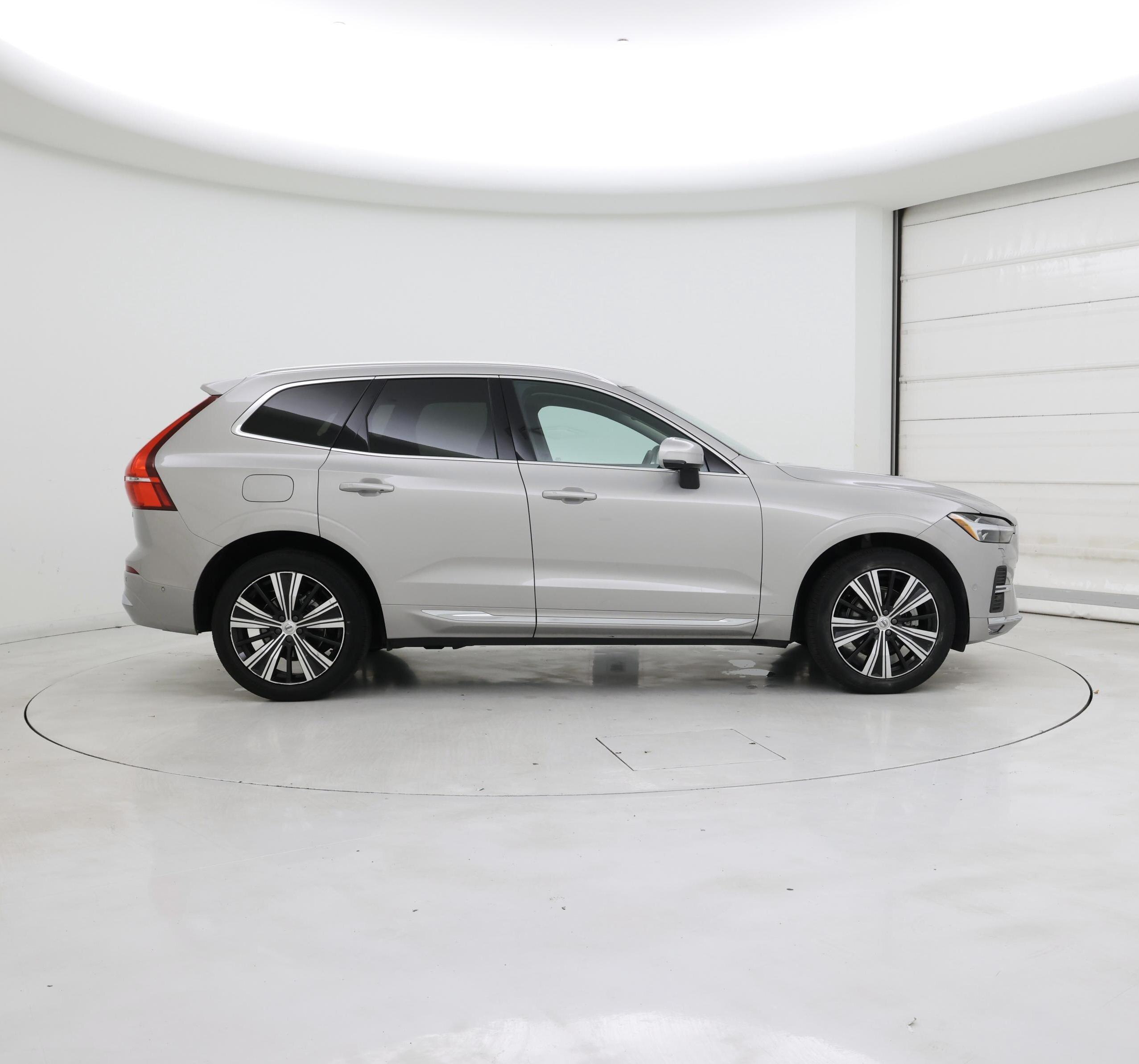 Thumbnail: 2023 Volvo XC60 - 7