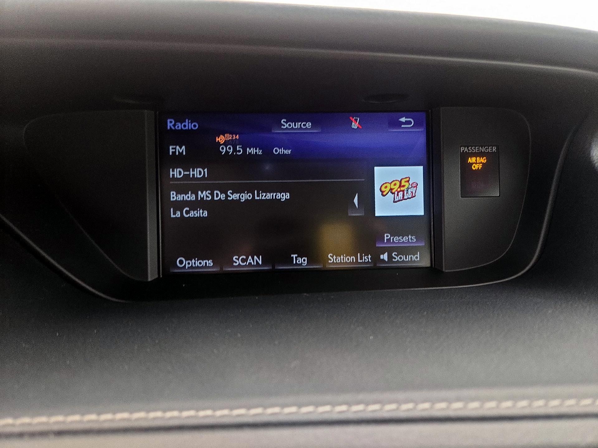 Thumbnail: 2017 Lexus ES - 16