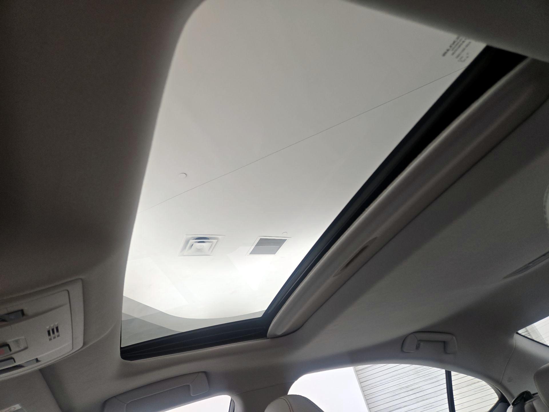 Thumbnail: 2017 Lexus ES - 20