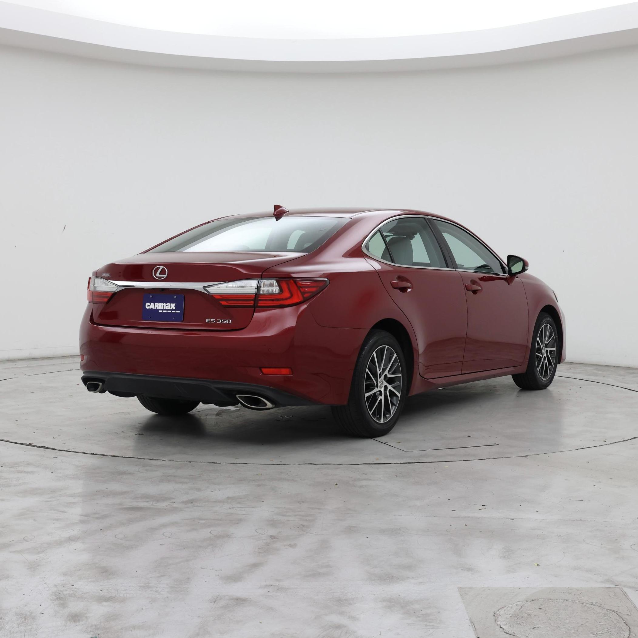 Thumbnail: 2017 Lexus ES - 8