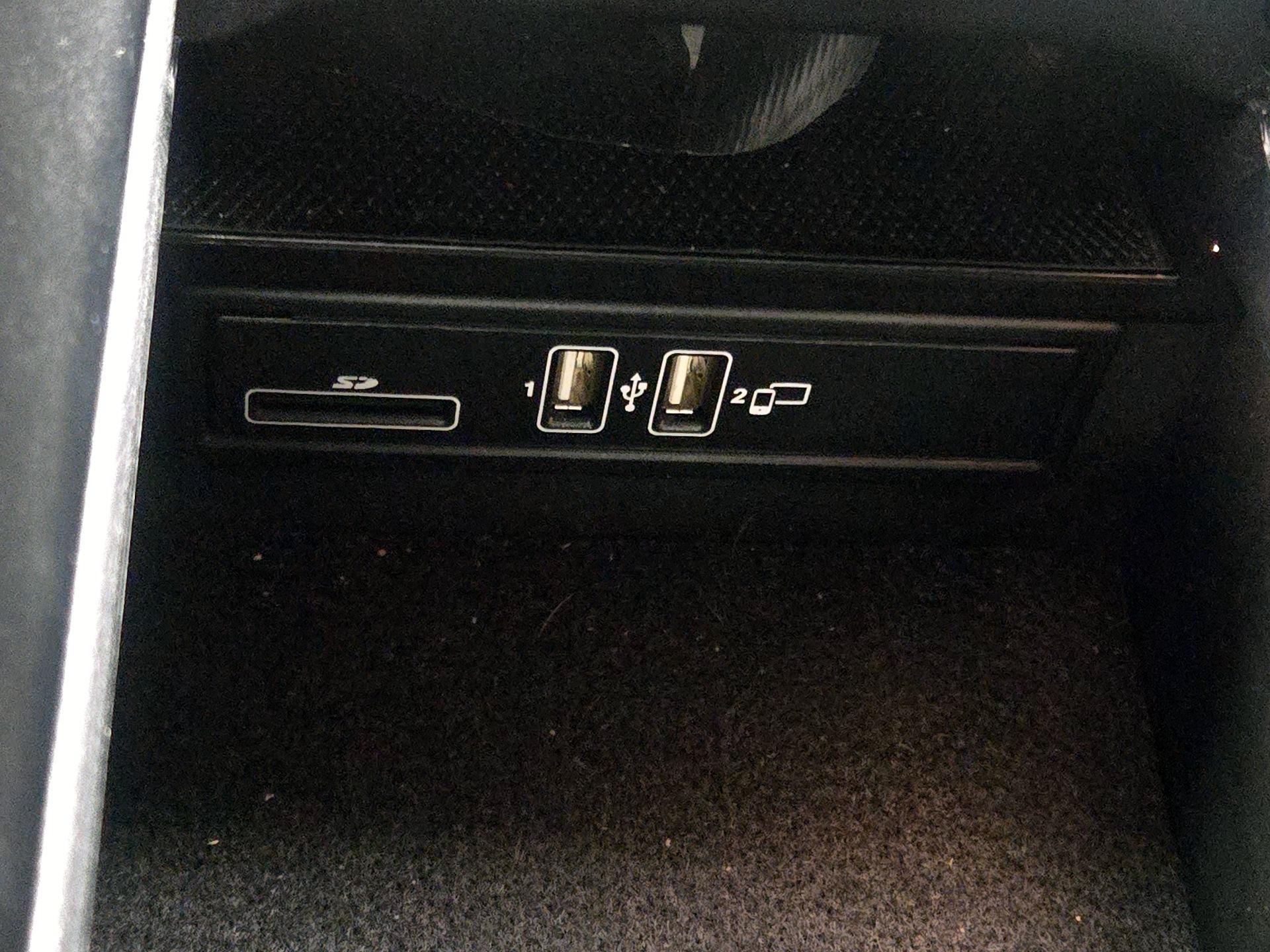 Thumbnail: 2020 Mercedes-Benz C-Class - 18