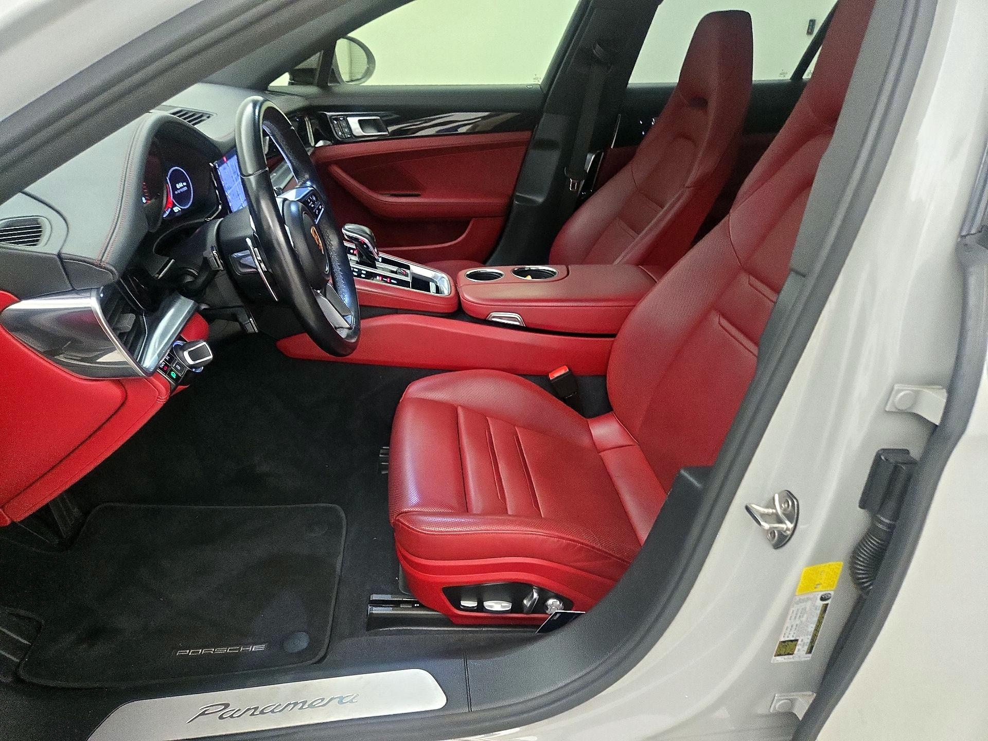 Thumbnail: 2018 Porsche Panamera - 11