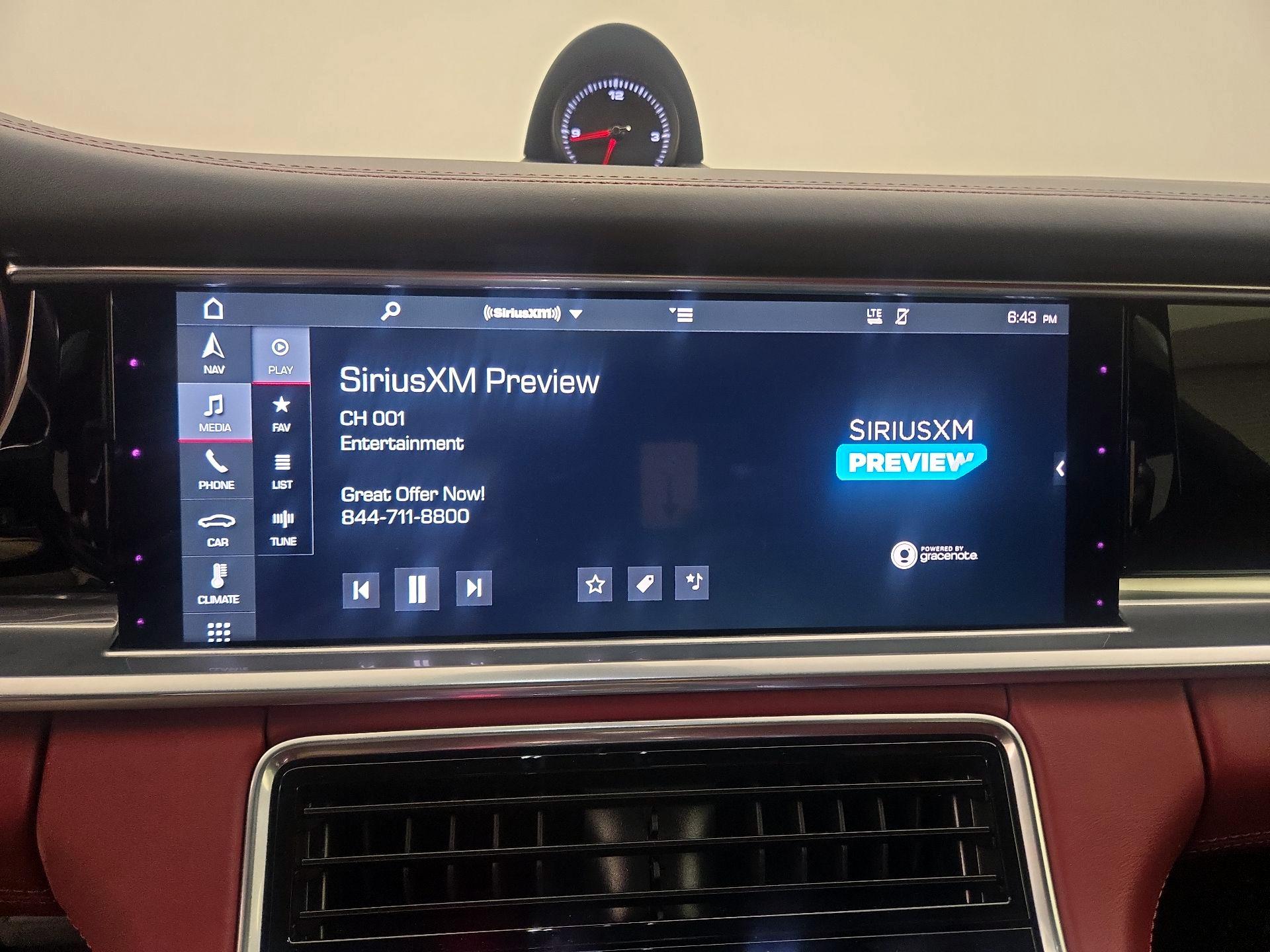 Thumbnail: 2018 Porsche Panamera - 16