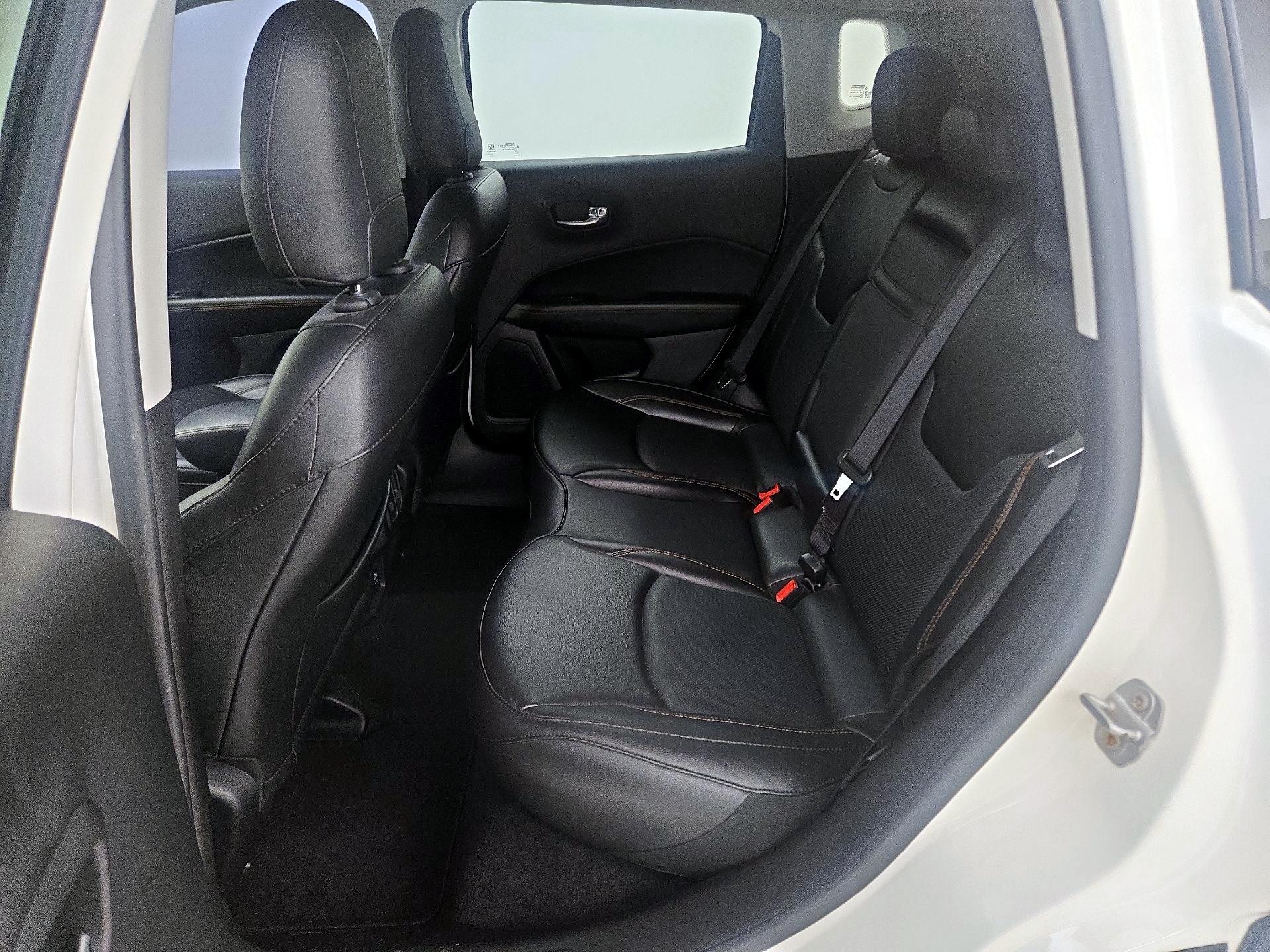 Thumbnail: 2020 Jeep Compass - 19