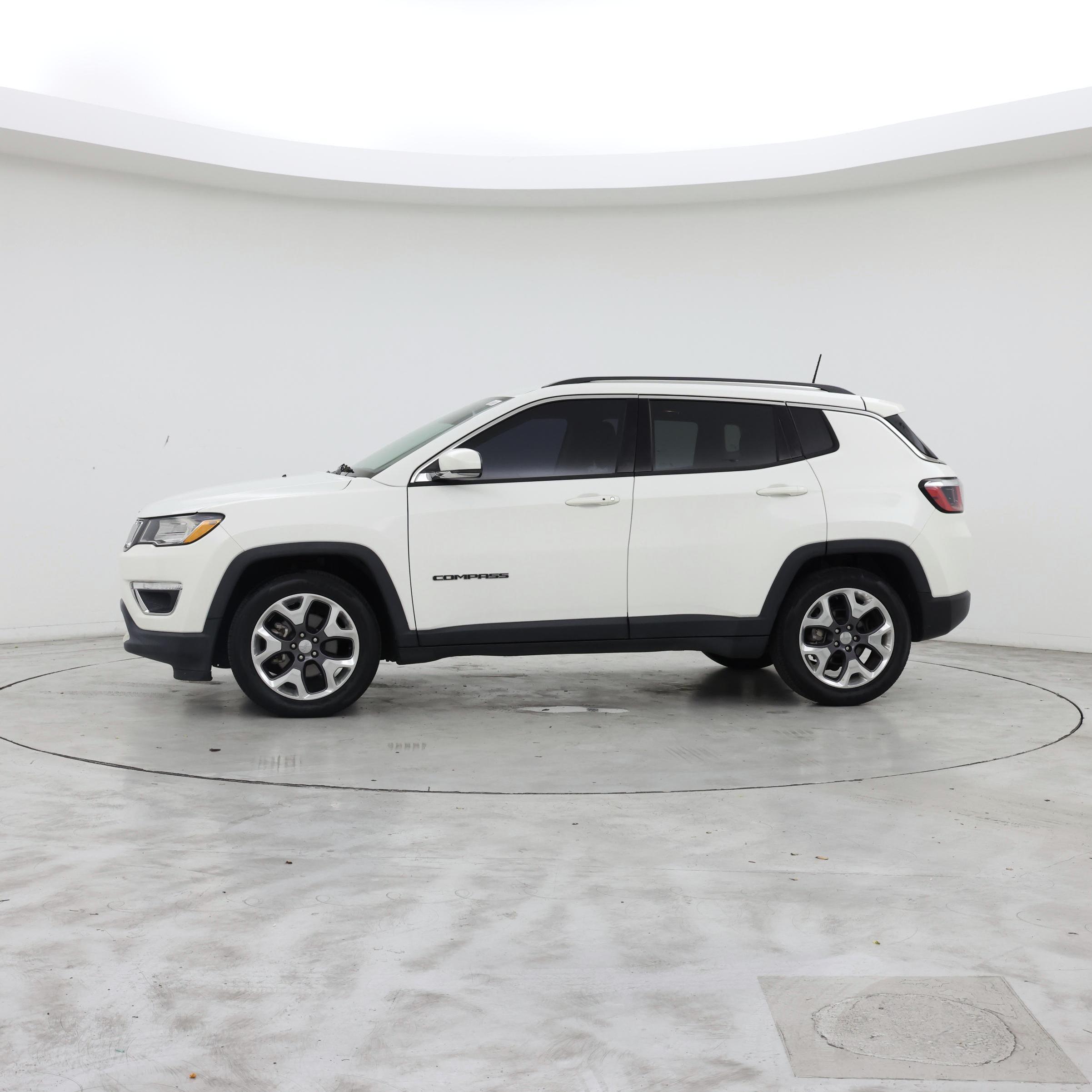 Thumbnail: 2020 Jeep Compass - 3