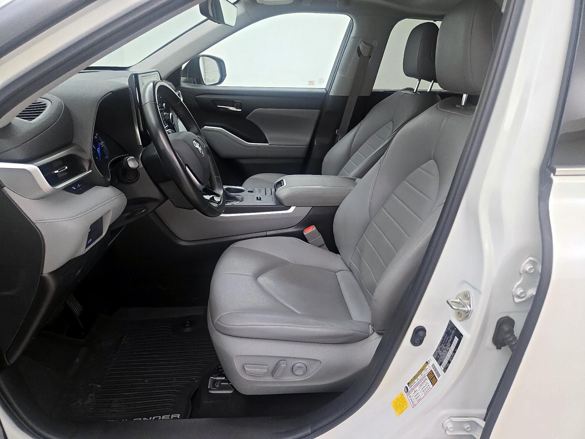 Thumbnail: 2020 Toyota Highlander - 11