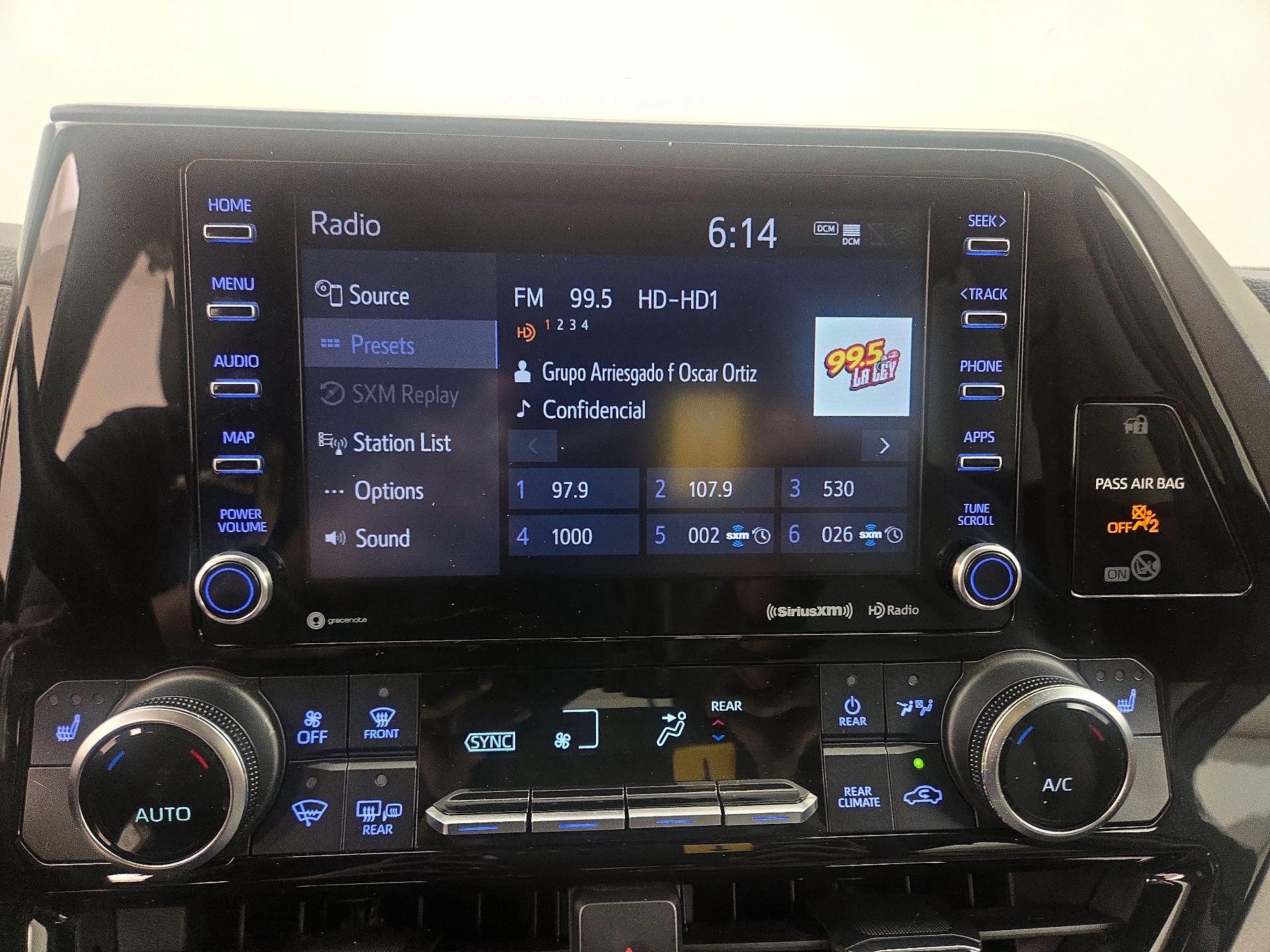 Thumbnail: 2020 Toyota Highlander - 15