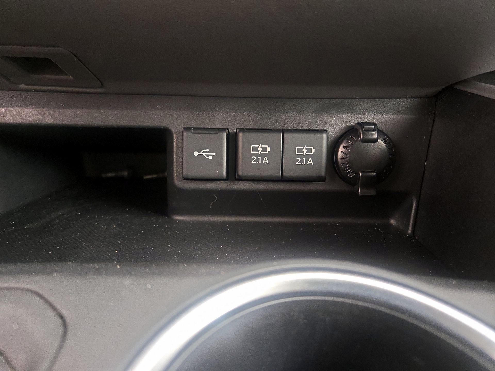 Thumbnail: 2020 Toyota Highlander - 18