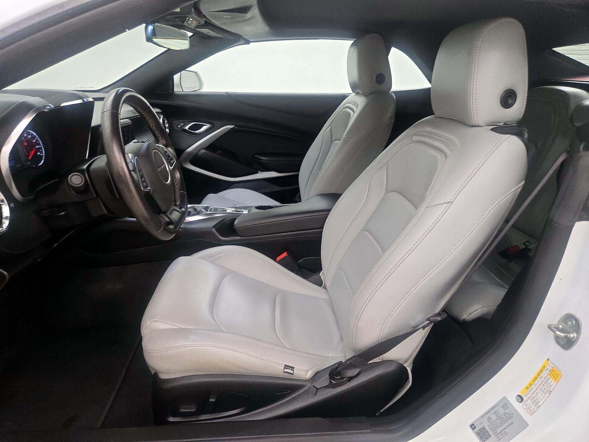 Thumbnail: 2020 Chevrolet Camaro - 11