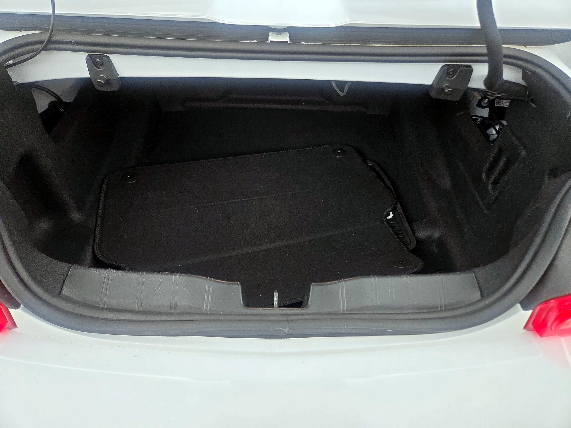 Thumbnail: 2020 Chevrolet Camaro - 18