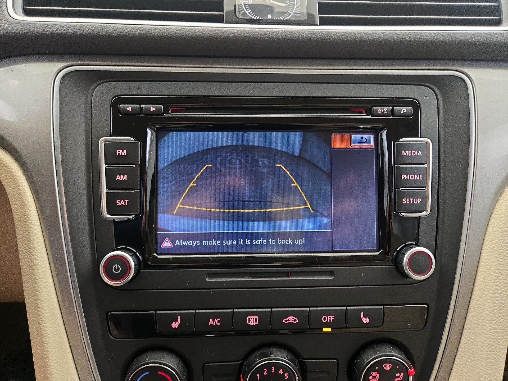 Thumbnail: 2015 Volkswagen Passat - 14