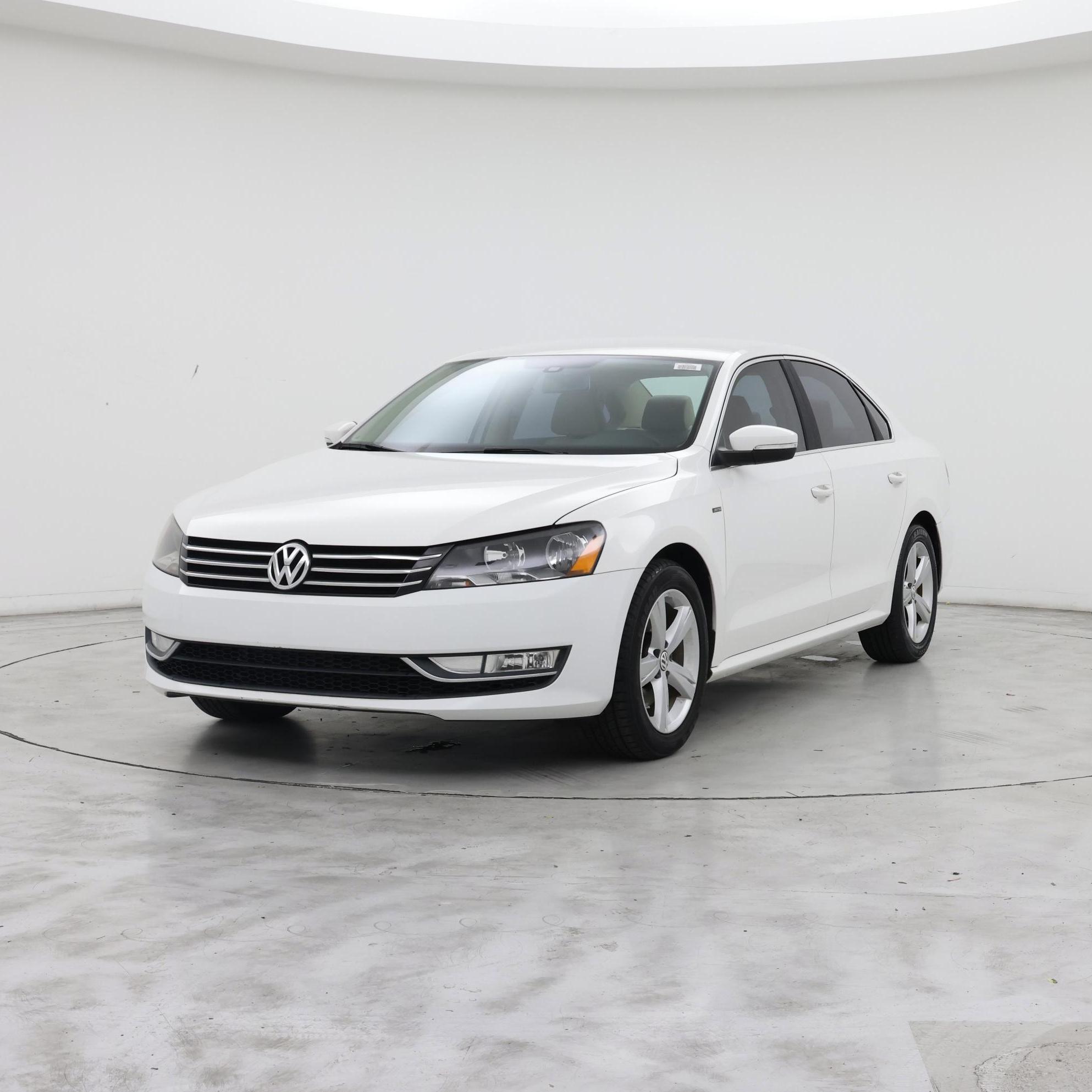 Thumbnail: 2015 Volkswagen Passat - 4