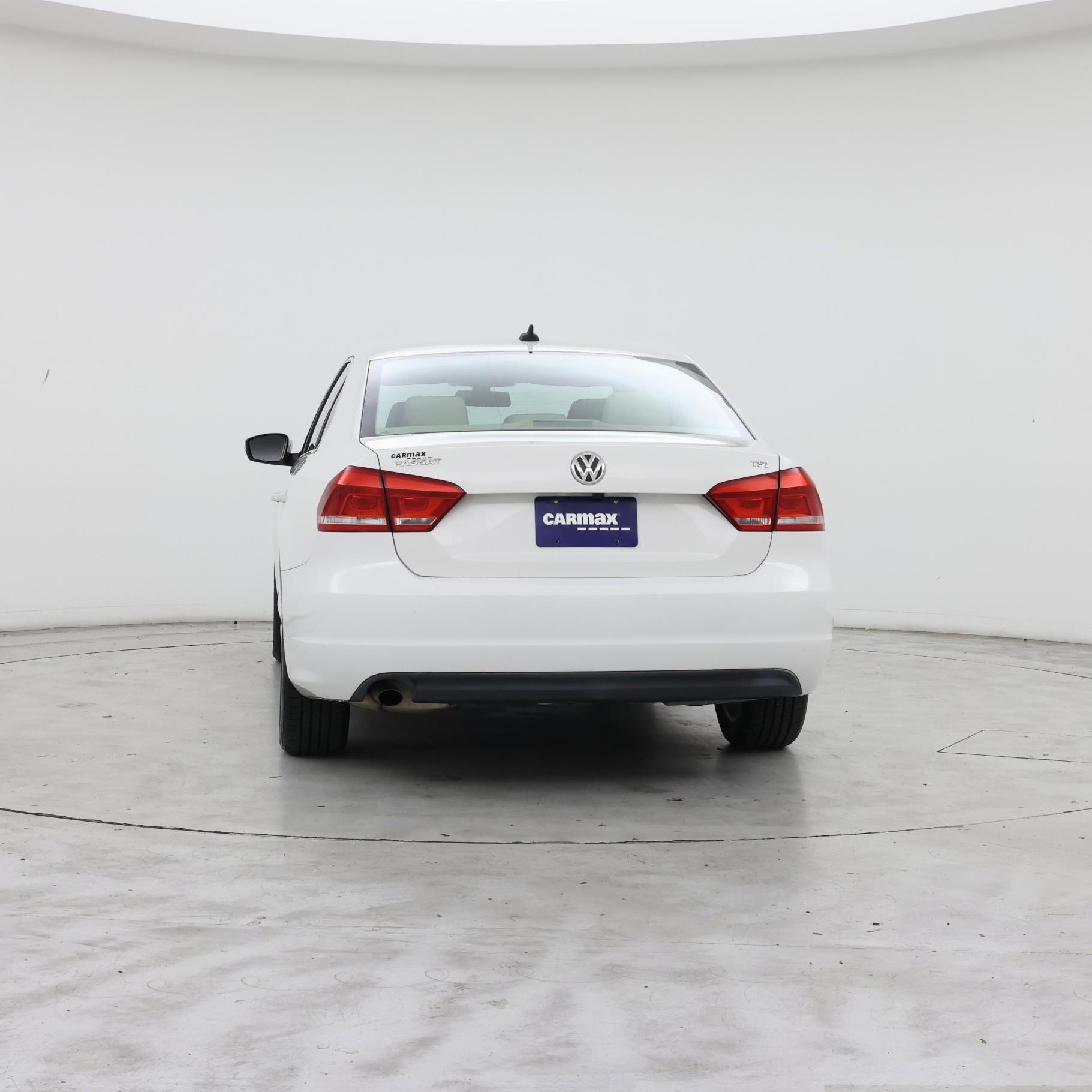 Thumbnail: 2015 Volkswagen Passat - 6