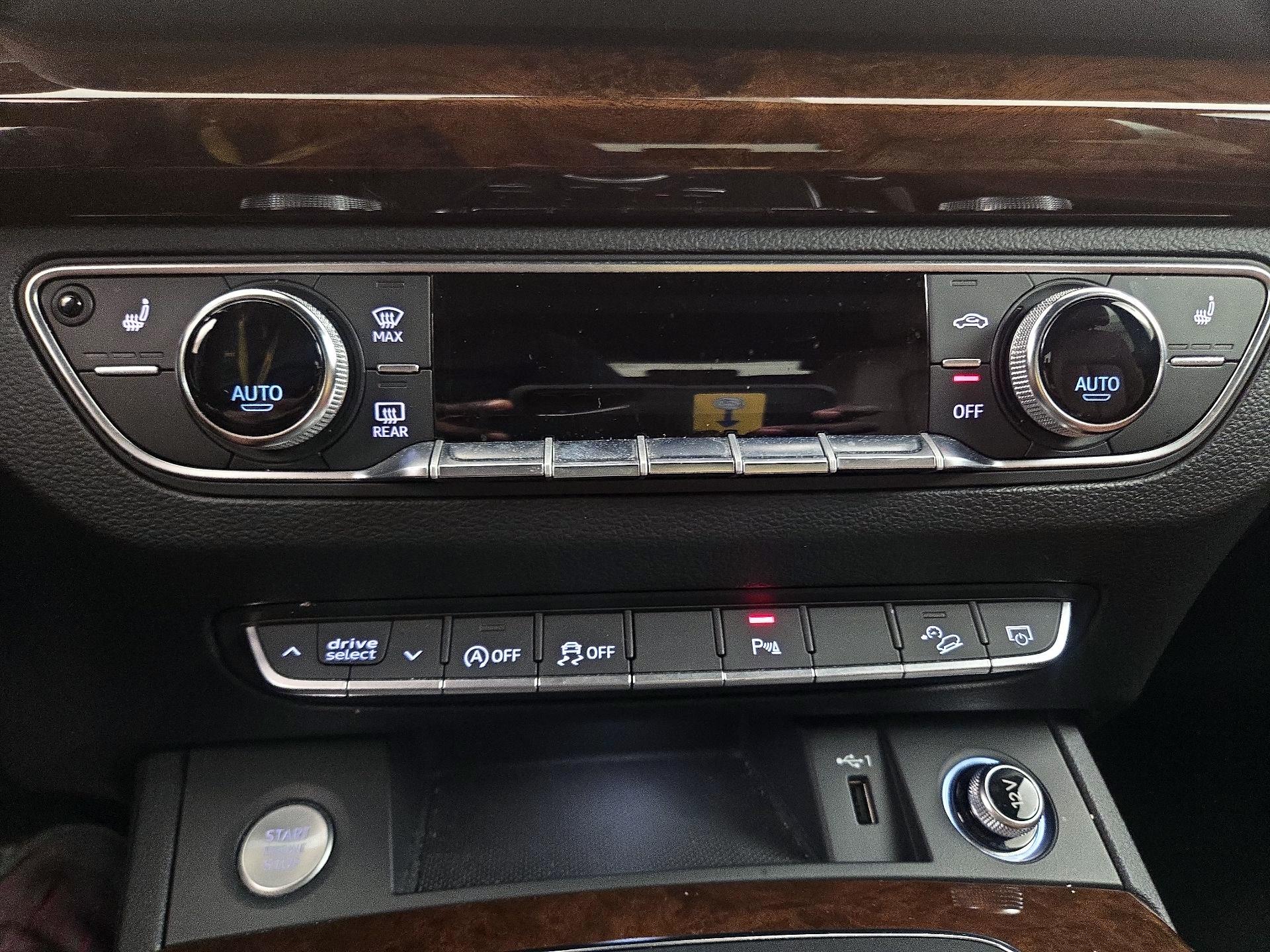 Thumbnail: 2020 Audi Q5 - 16