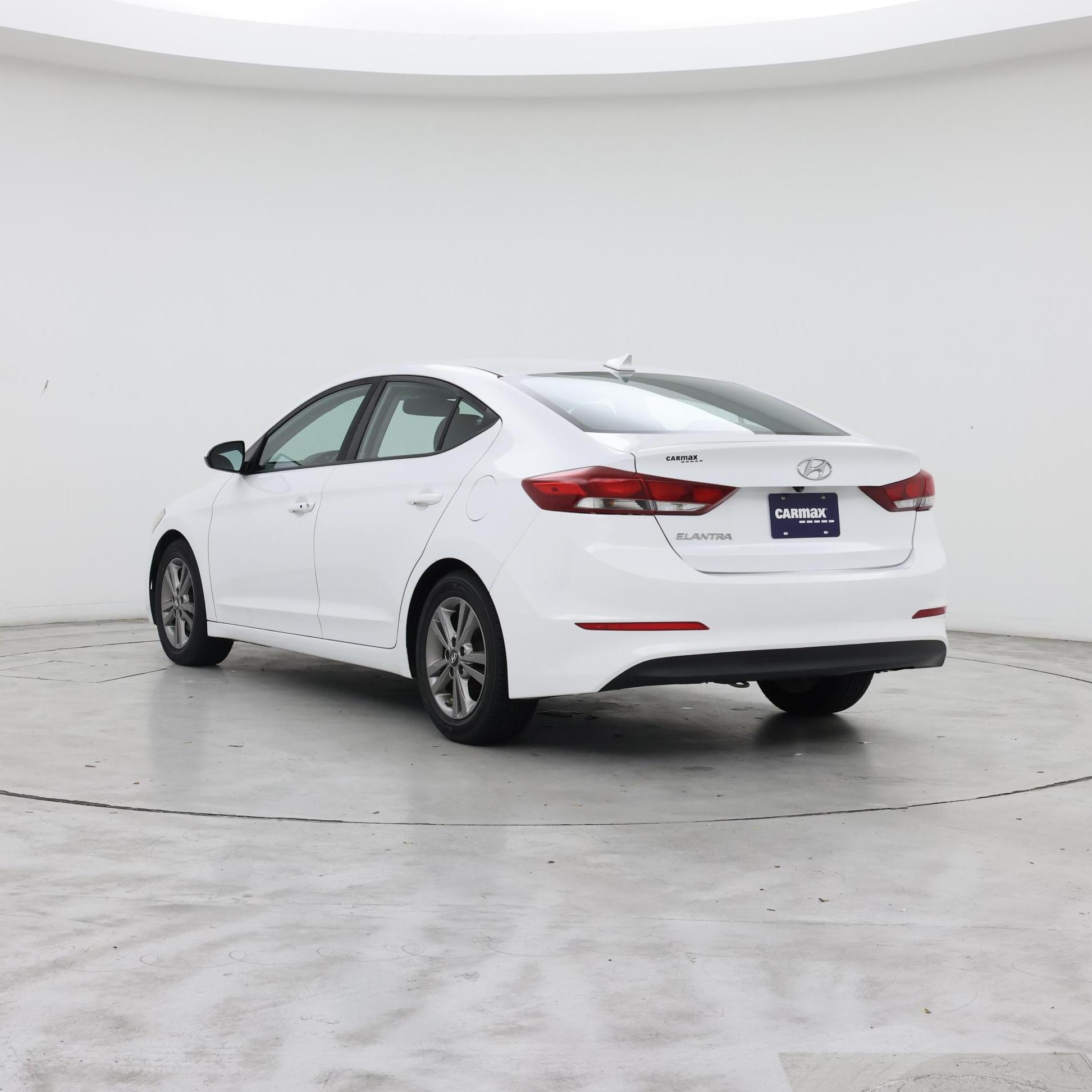 Thumbnail: 2017 Hyundai Elantra - 2