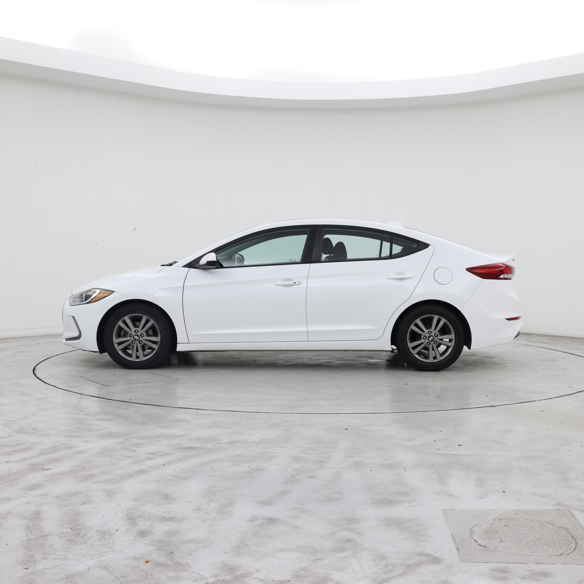 Thumbnail: 2017 Hyundai Elantra - 3