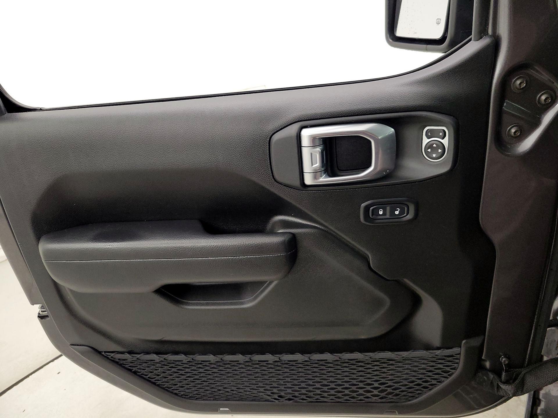 Thumbnail: 2022 Jeep Gladiator - 12