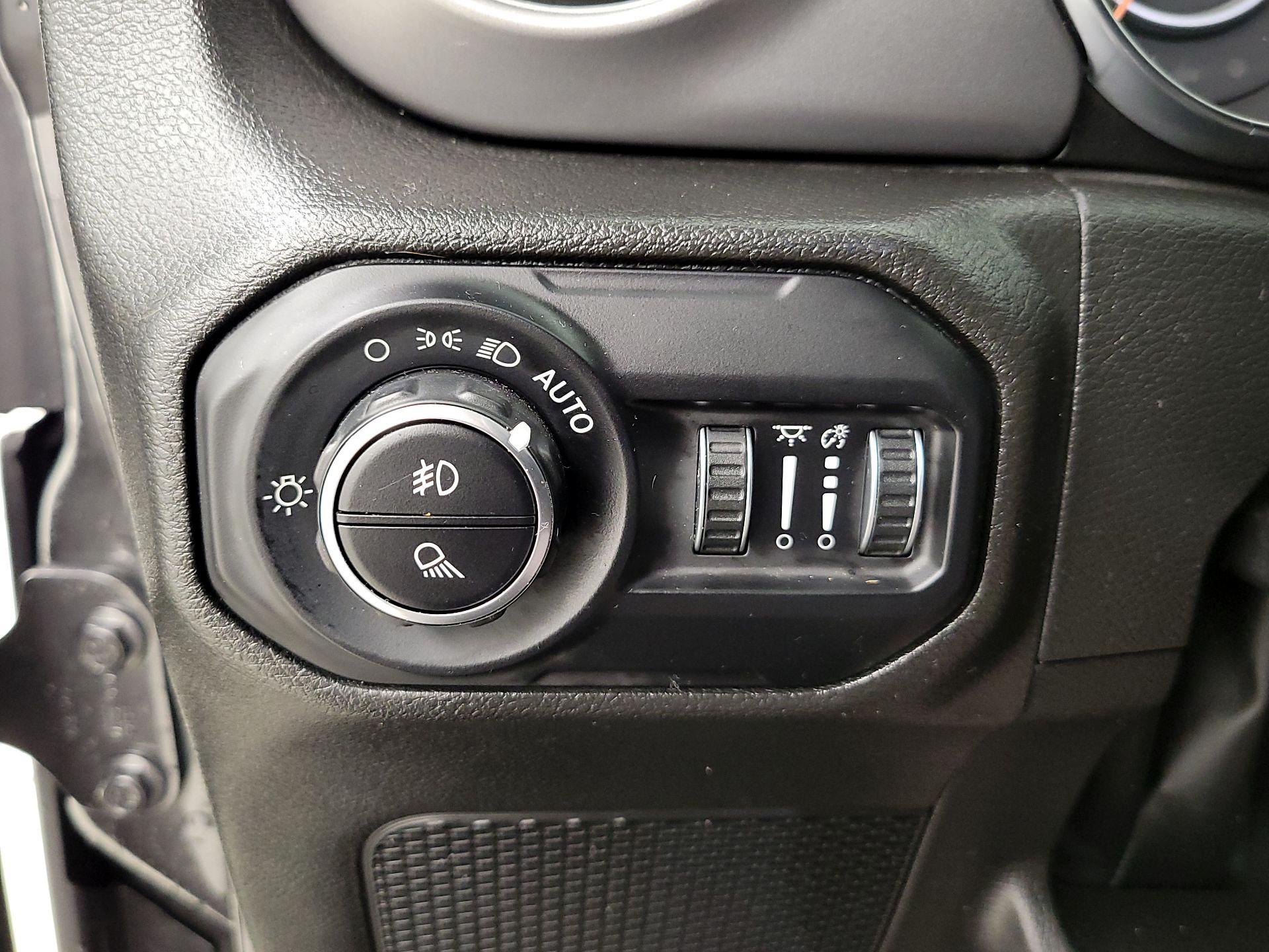 Thumbnail: 2022 Jeep Gladiator - 13