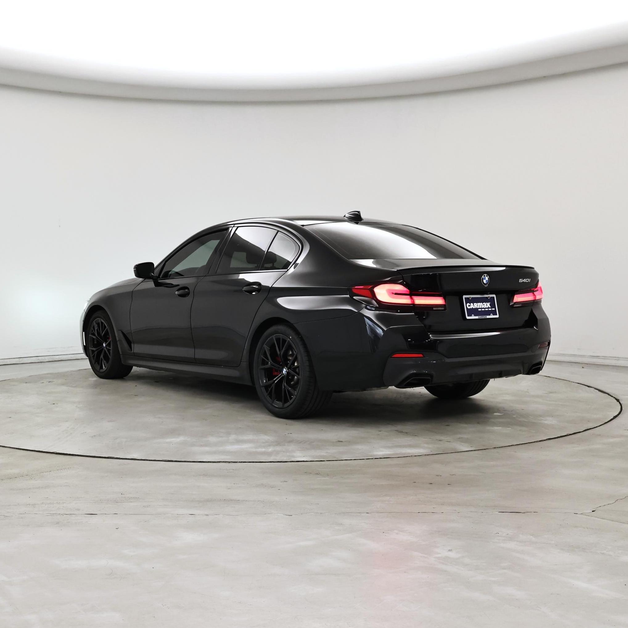 Thumbnail: 2023 BMW 5 Series - 2