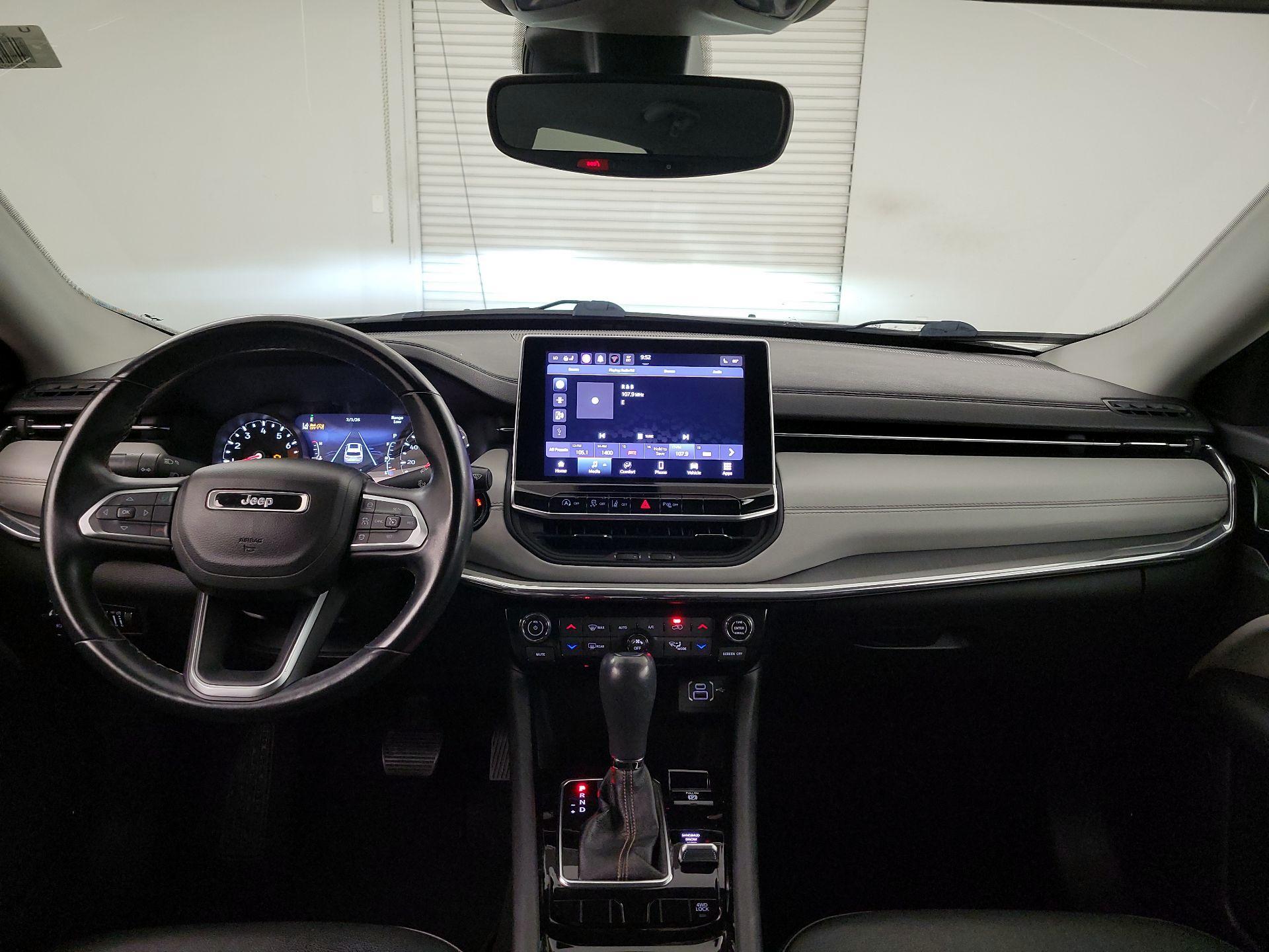 Thumbnail: 2022 Jeep Compass - 9