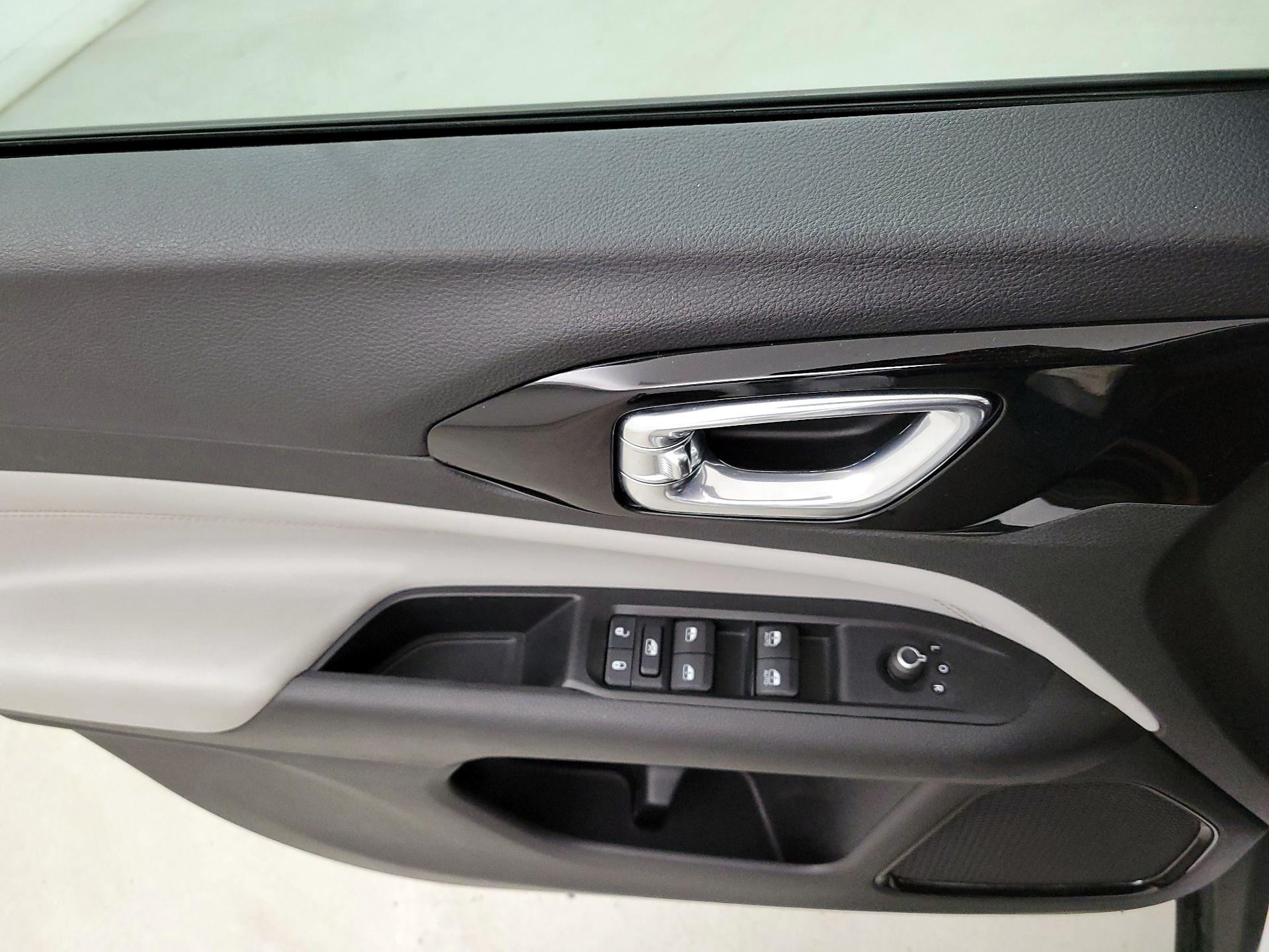 Thumbnail: 2022 Jeep Compass - 12