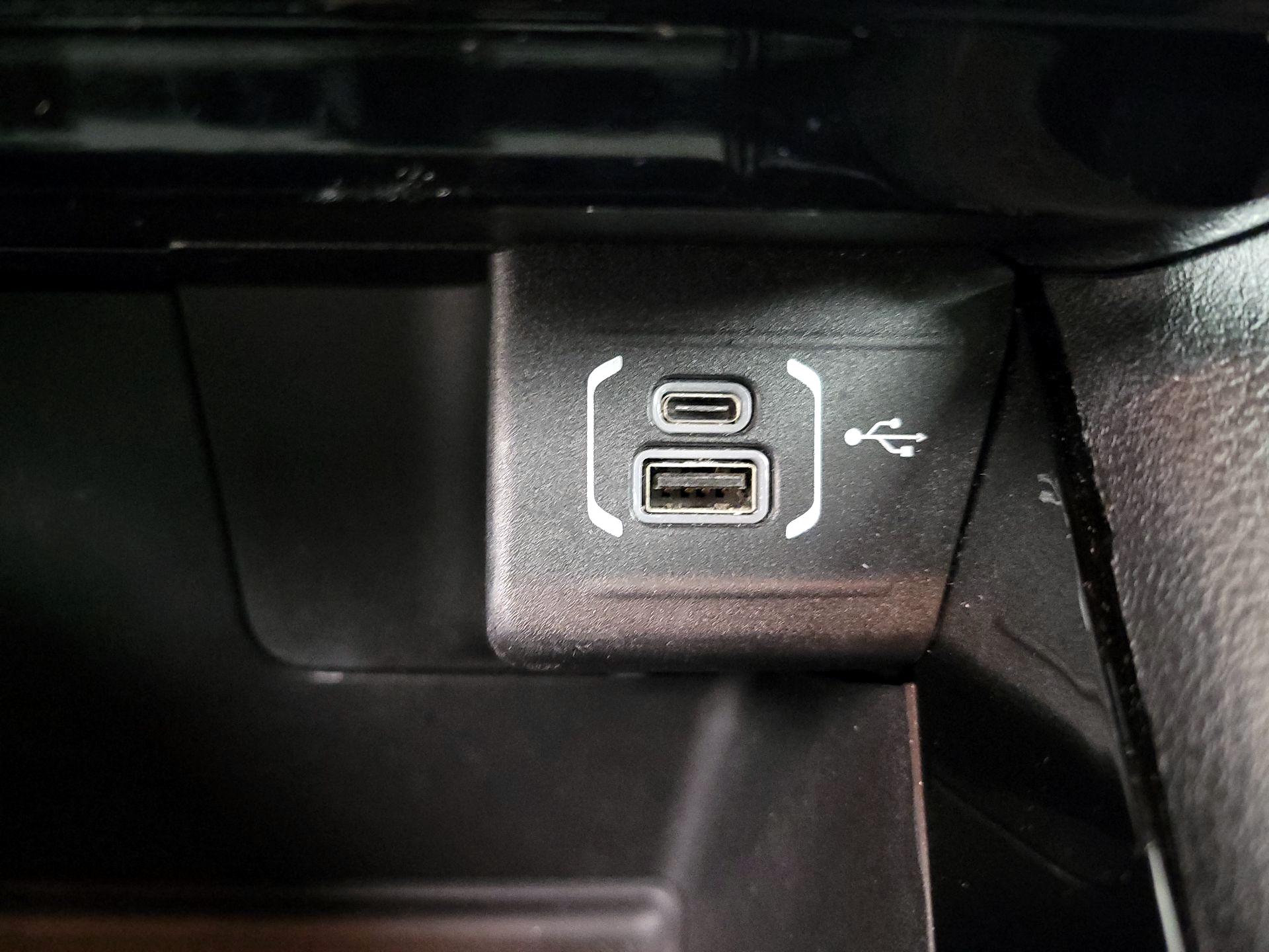 Thumbnail: 2022 Jeep Compass - 18