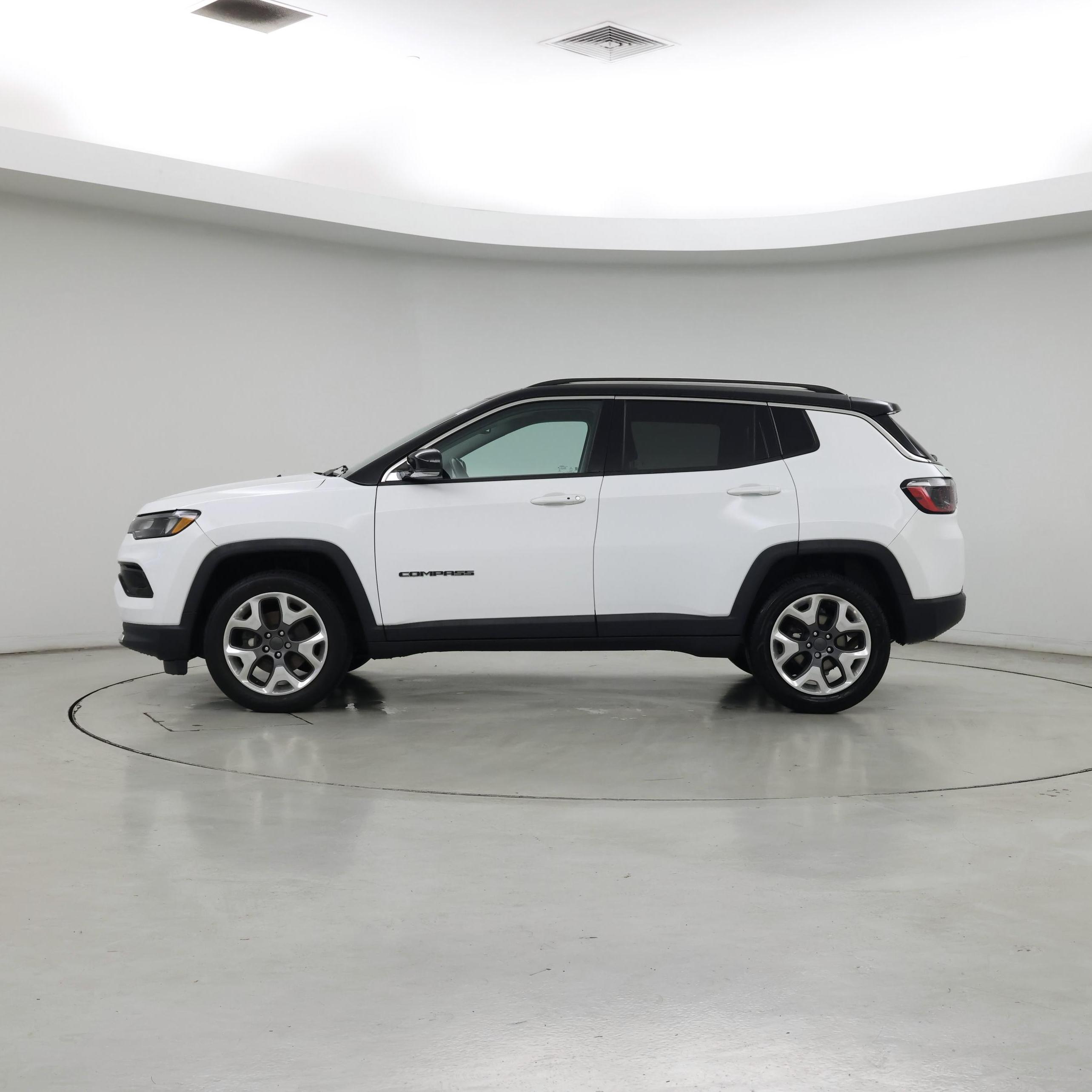 Thumbnail: 2022 Jeep Compass - 3