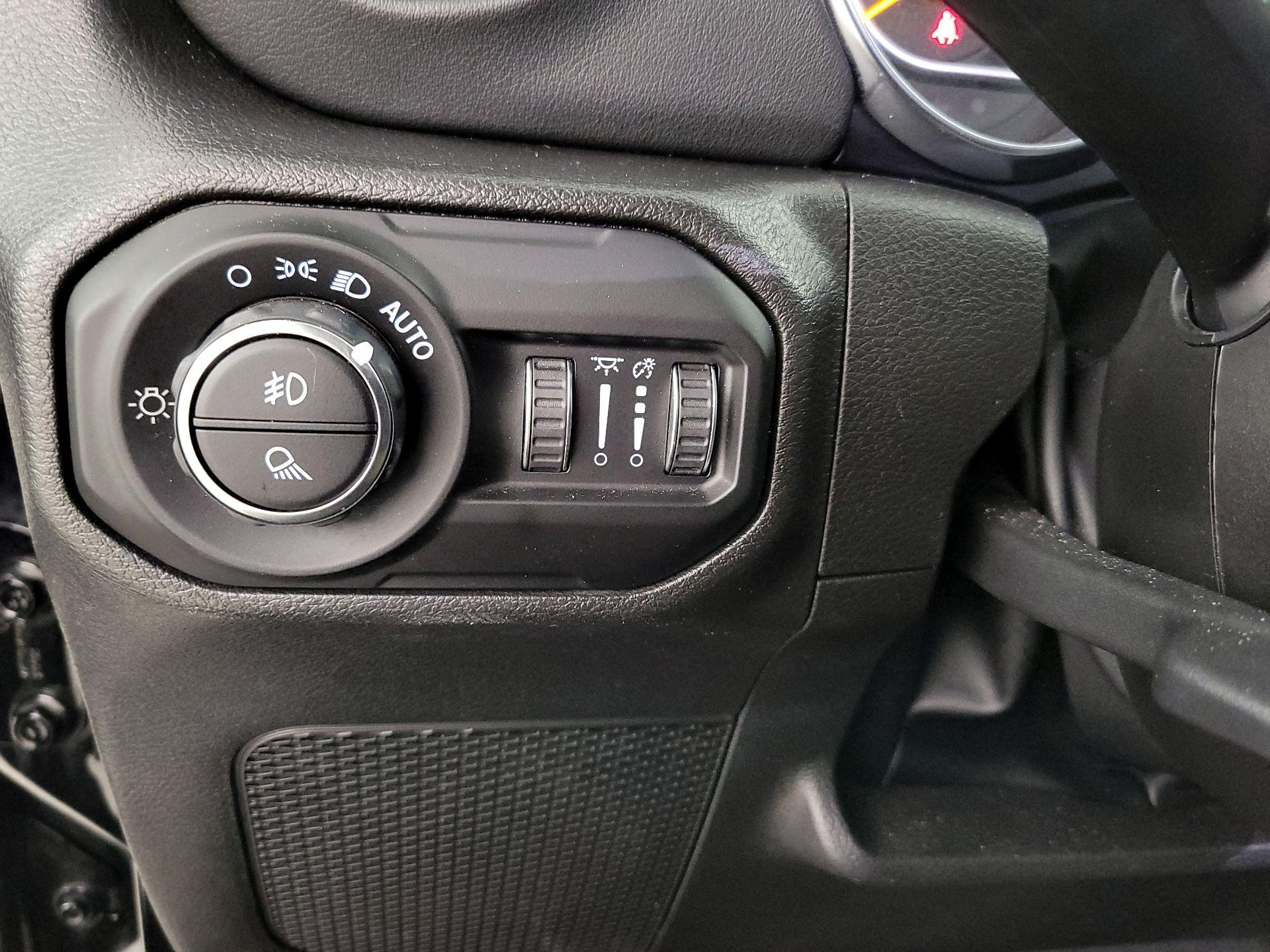 Thumbnail: 2022 Jeep Gladiator - 13